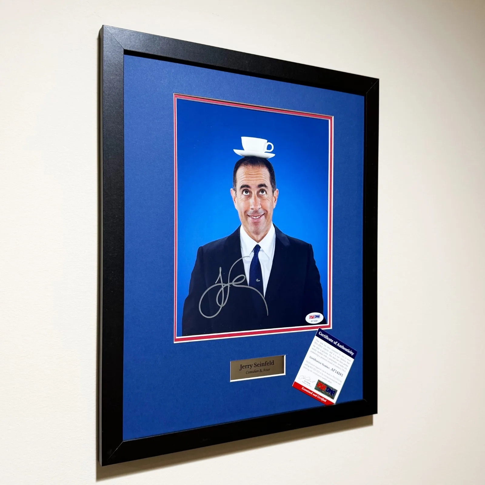 Jerry Seinfeld — Jerry Seinfeld Signed 8x10 Photo | PSA Certified Autograph | Framed Display, image 5