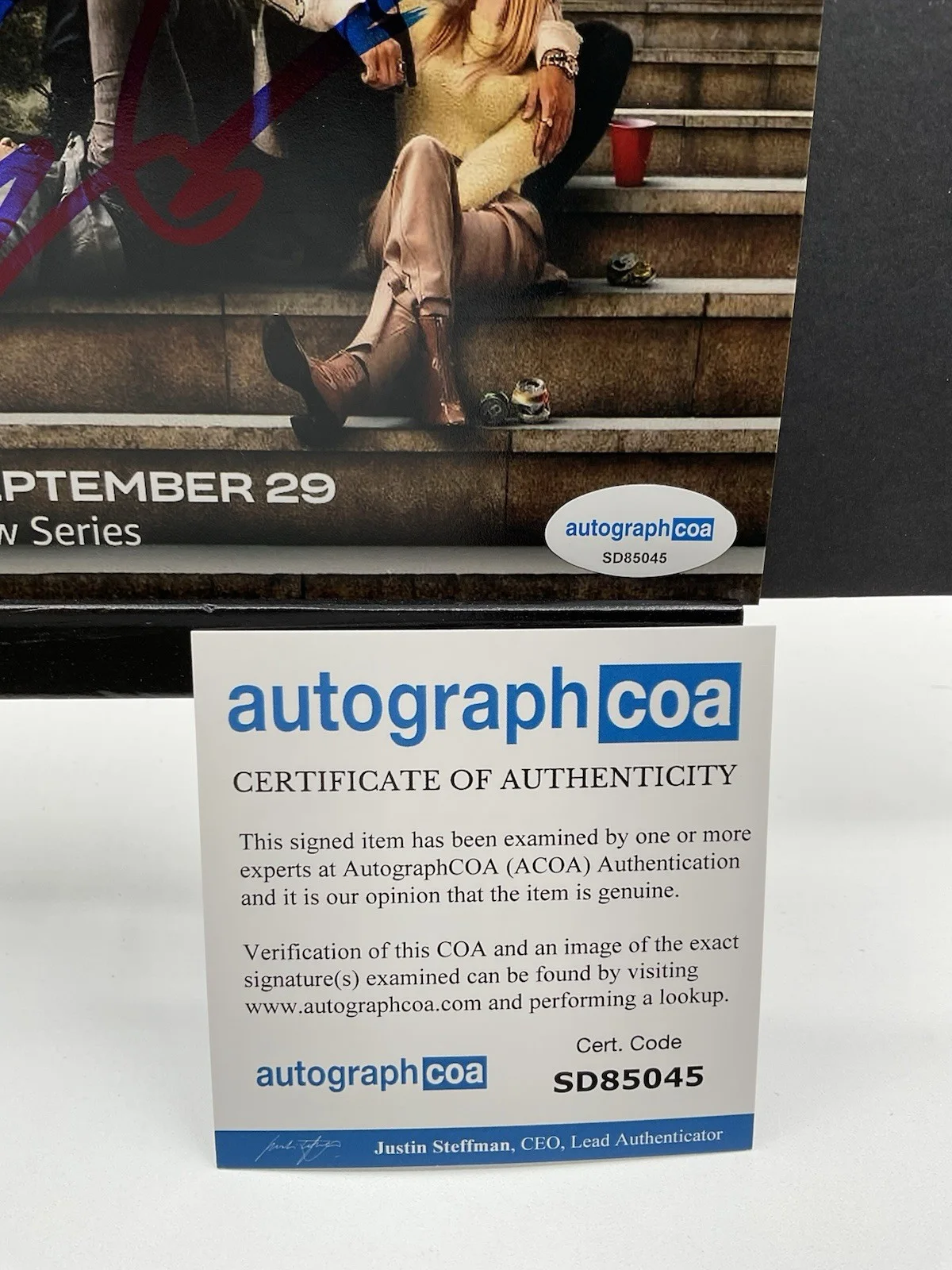 Evan Goldberg — Evan Goldberg signed 8x10 Gen V signed 8x10 ACOA Writer and Creator autographed, изображение 3