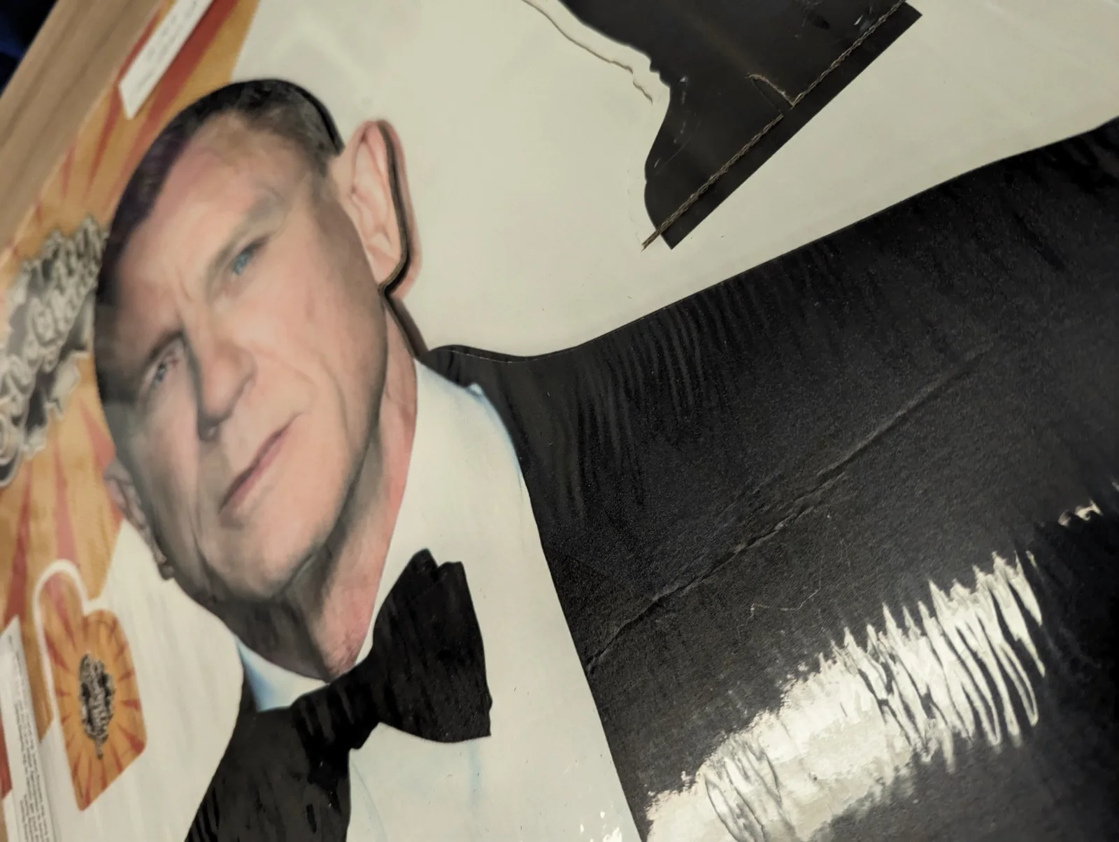 Daniel Craig and Secret Agents Spy Cardboard Cutout Pack of 2 Standees *Damaged*, изображение 4