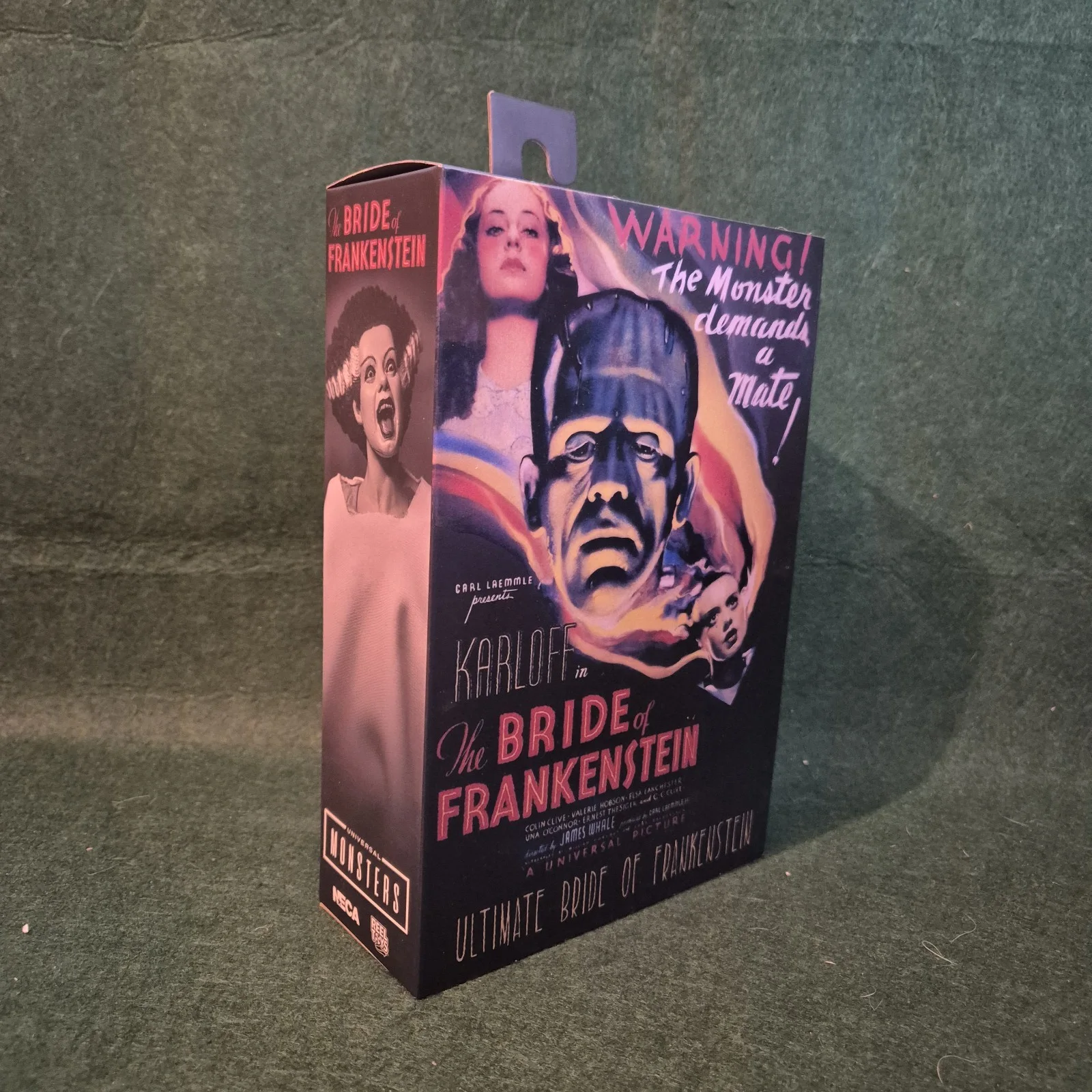 NECA Universal Monsters Ultimate Bride of Frankenstein B&W 7" Figure MIB, изображение 3