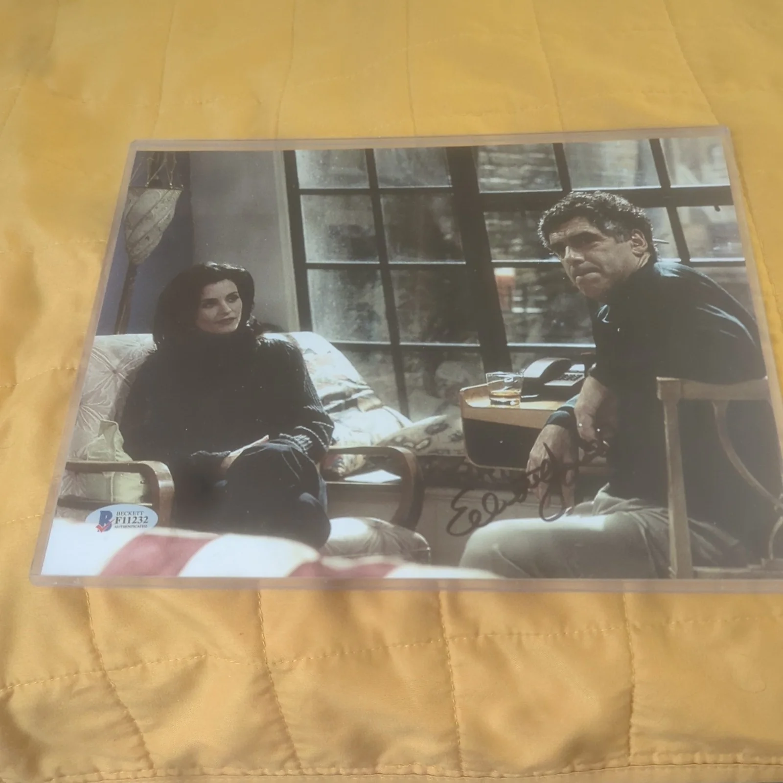 Elliot Gould — Elliot Gould authentic signed celebrity 8x10 photo W/Beckett Cert Autographed, image 3