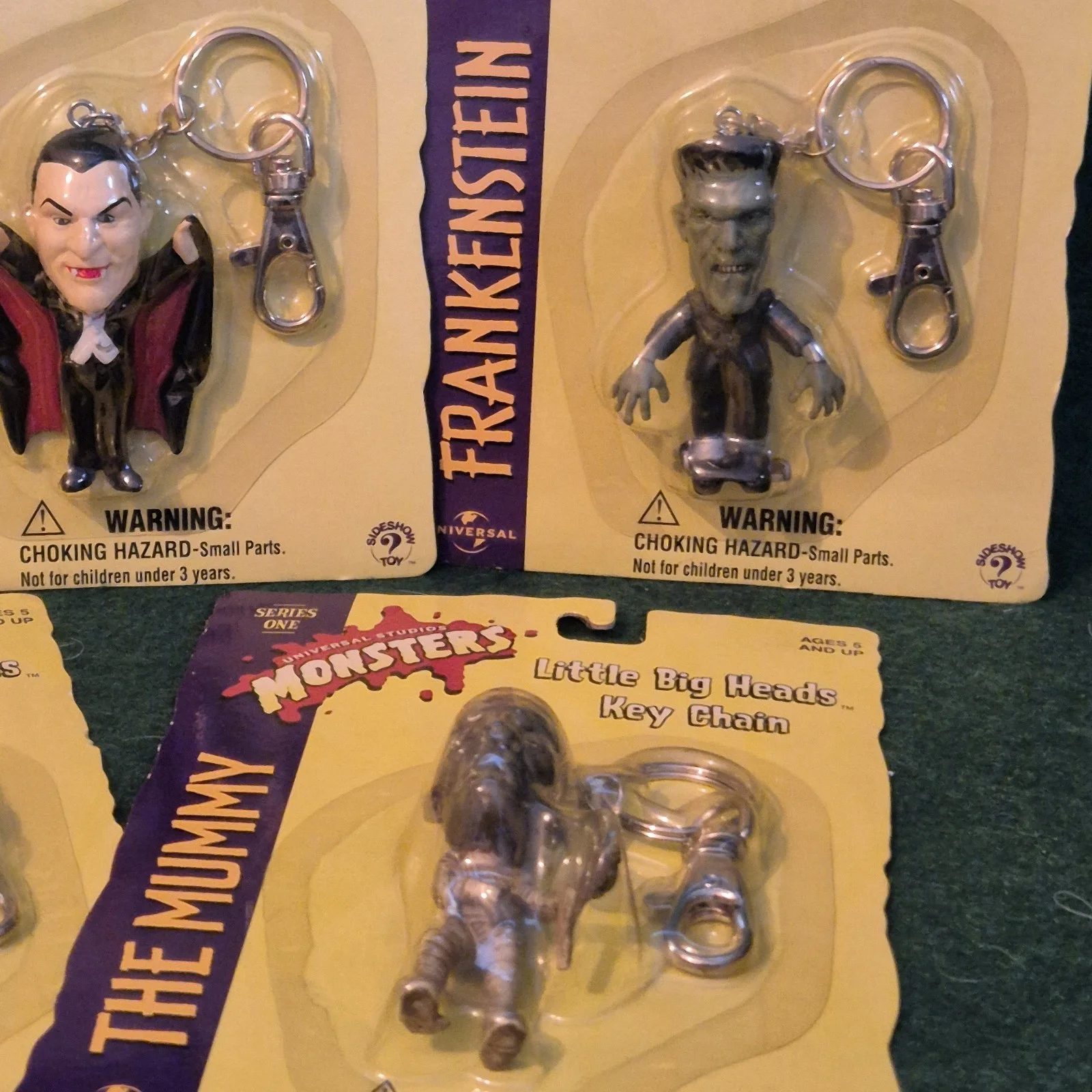 Universal Monsters Little Big Heads Series One Key Chains Set of 5 MOC Sideshow., изображение 3