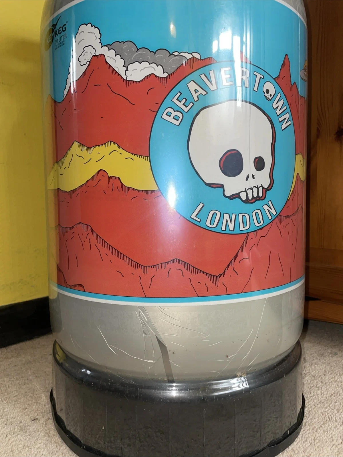 VENOM 2 Beavertown Beer Barrel Original Movie Spiderman Film Prop Set Dressing, изображение 3