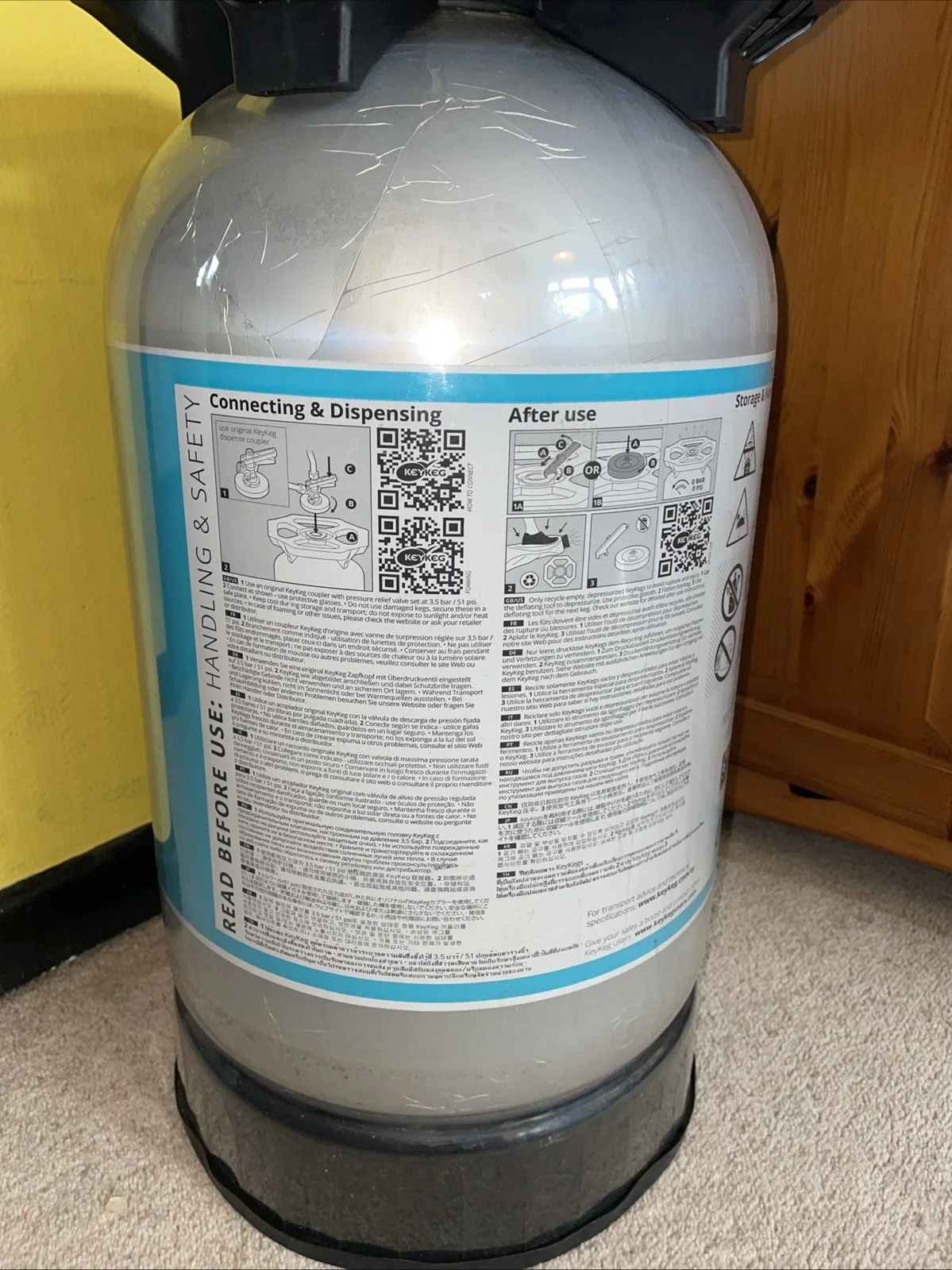 VENOM 2 Beavertown Beer Barrel Original Movie Spiderman Film Prop Set Dressing, изображение 5
