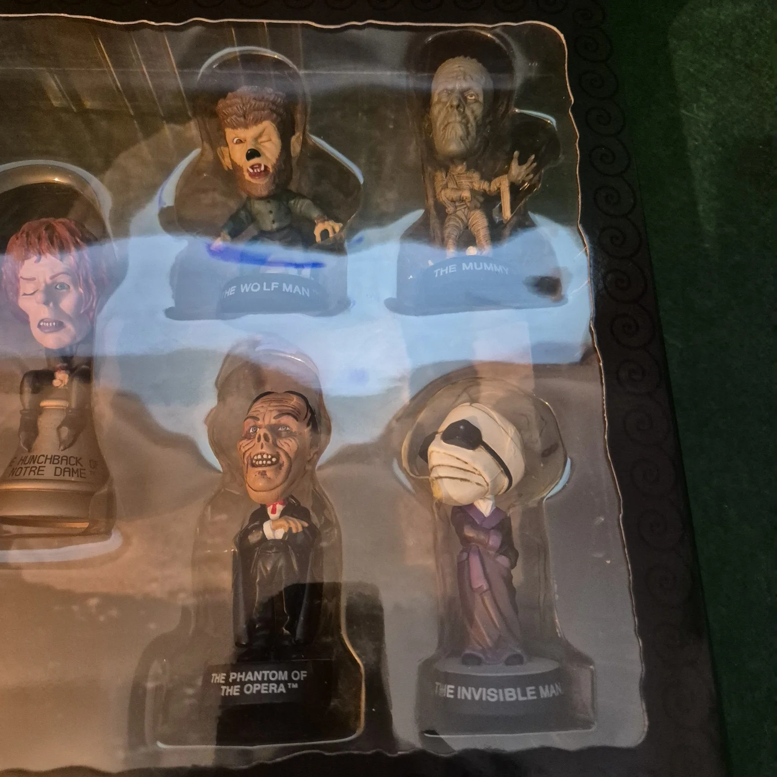 FAO Schwarz Universal Monsters Little Big Heads 9 Figure Set 1998 Opened NRFB, изображение 3