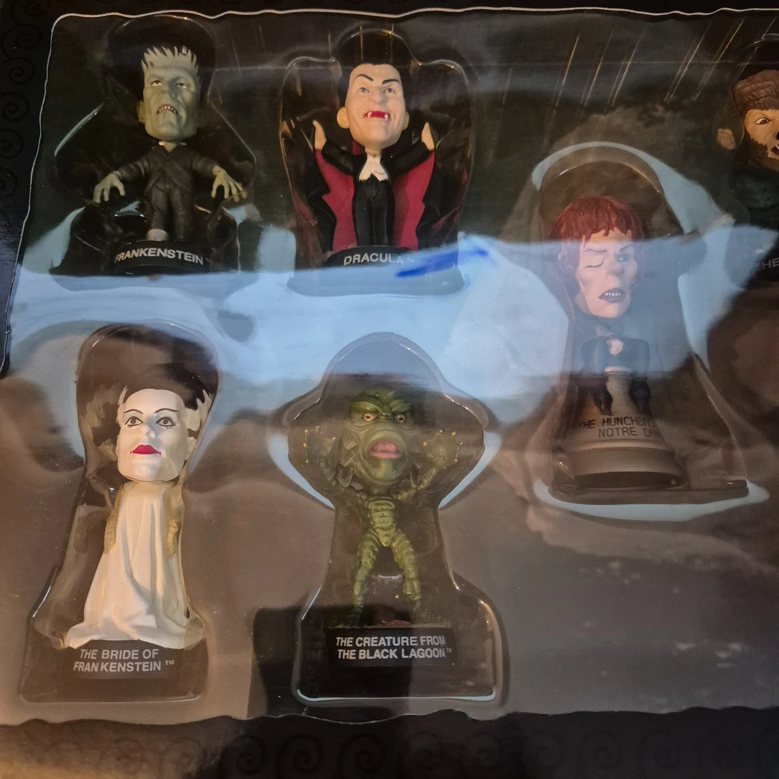 FAO Schwarz Universal Monsters Little Big Heads 9 Figure Set 1998 Opened NRFB, изображение 4