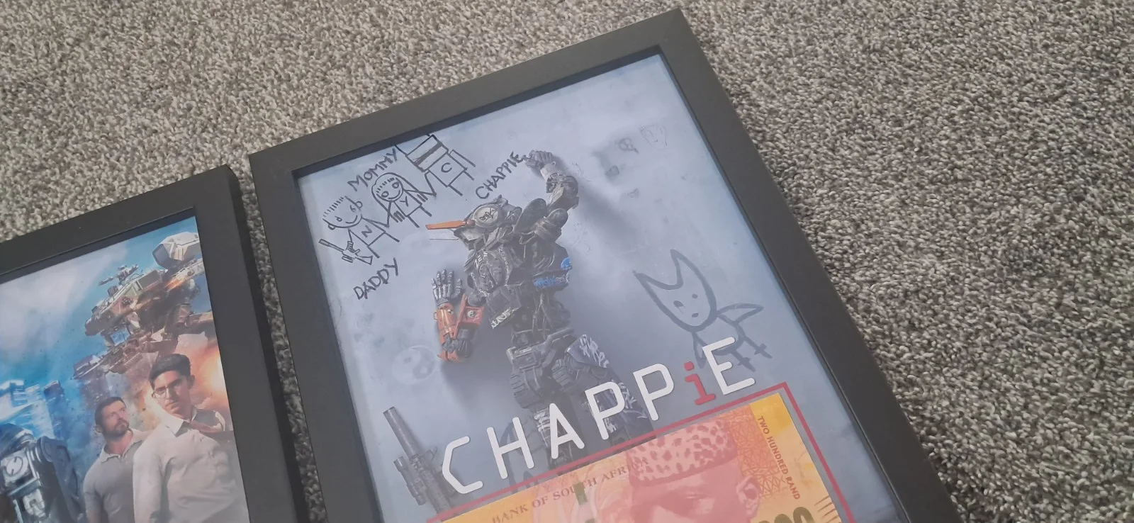 Chappie (2015) - Production Used 100 & 200 Rand Money - A4 Display x 2, image 4