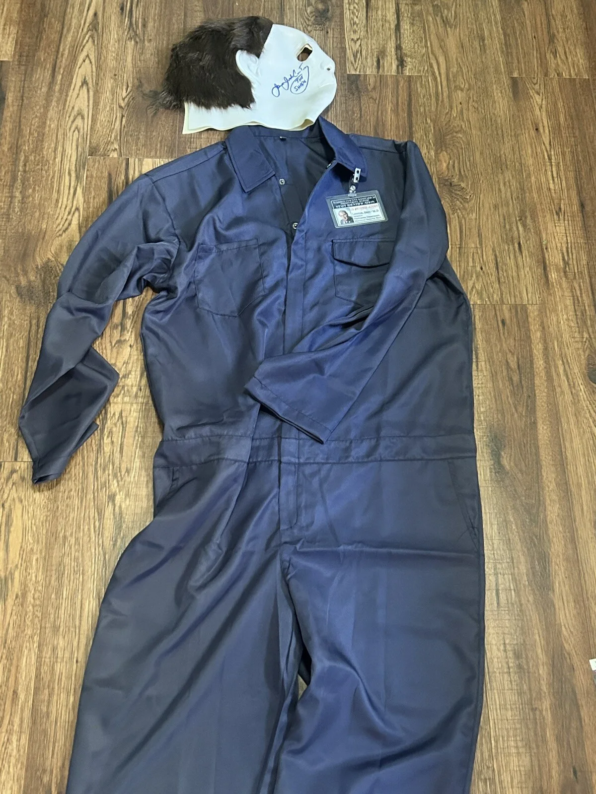 James Jude Courtney — James Jude Courtney Signed Michael Meyers Mask And Jumpsuit JSA COA Halloween, изображение 5