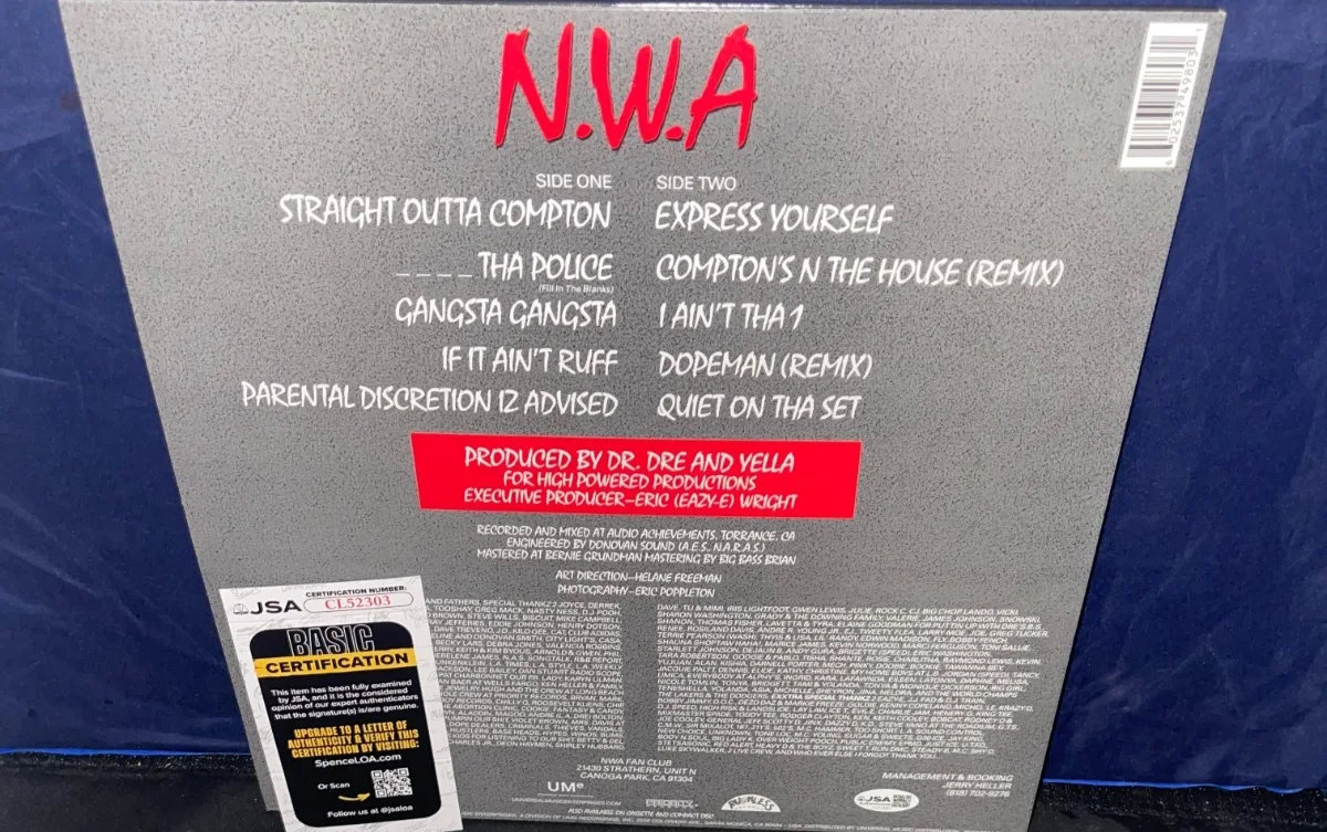 Ice Cube & DJ Yella Straight Outta Compton N.W.A Autographed Album Vinyl JSA 1, изображение 2