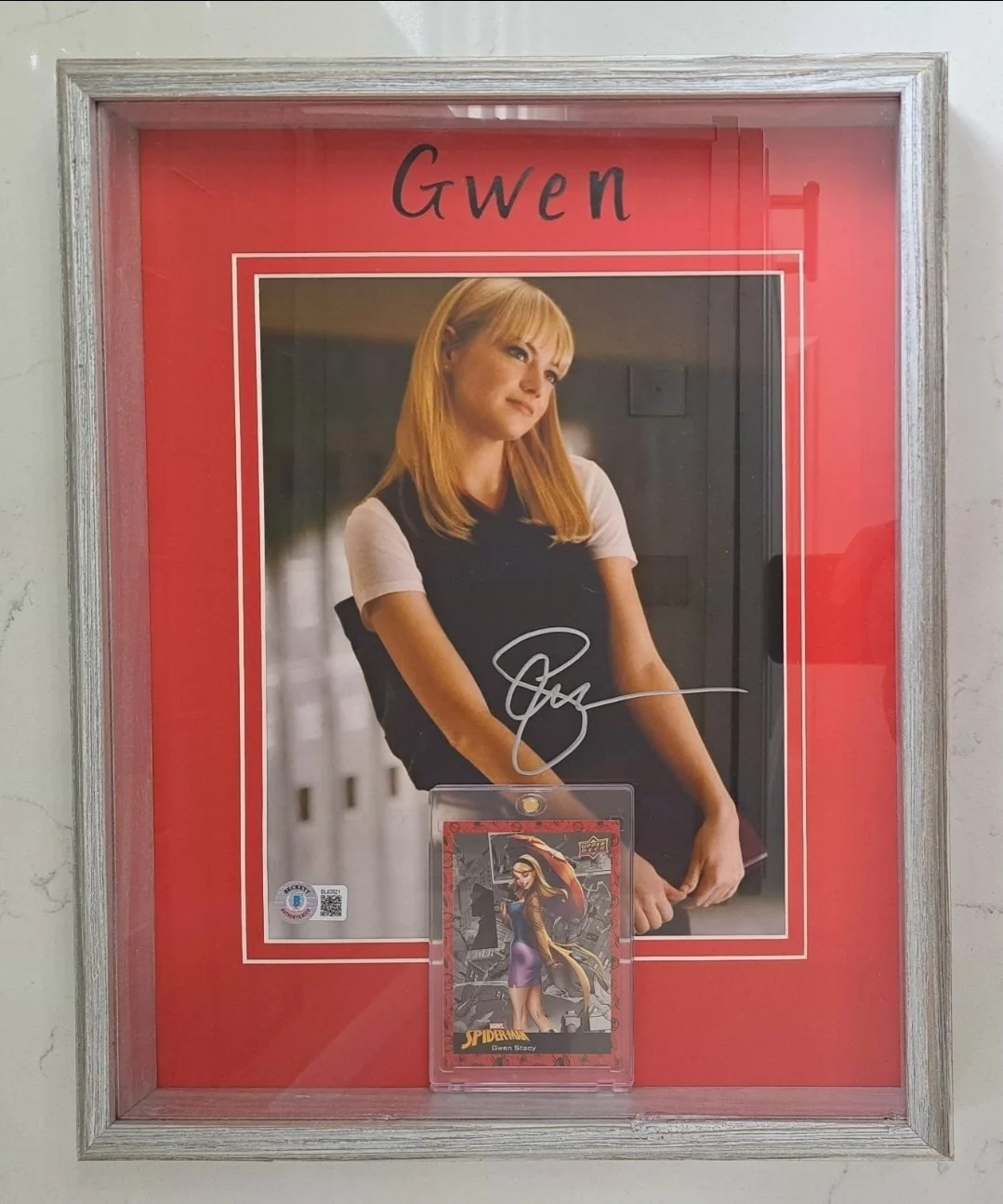EMMA STONE as GWEN STACY Signed Shadowbox Framed UD Spider-Man Card Beckett BAS, изображение 2
