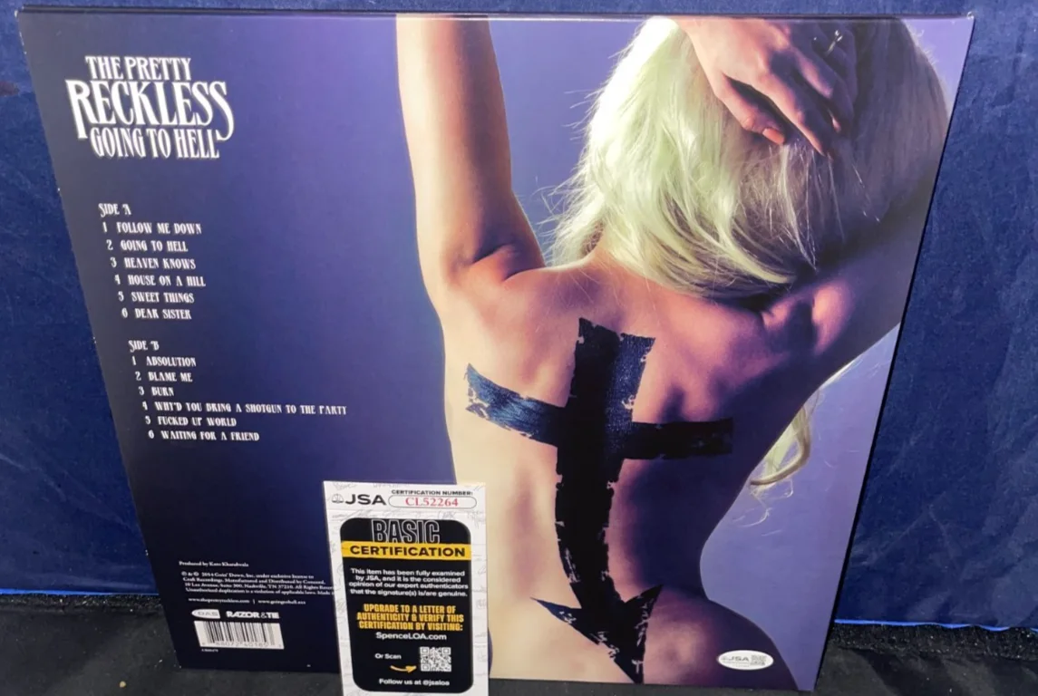 Taylor Momsen The Pretty Reckless Going To Hell Signed Vinyl Album Record JSA 4, image 2