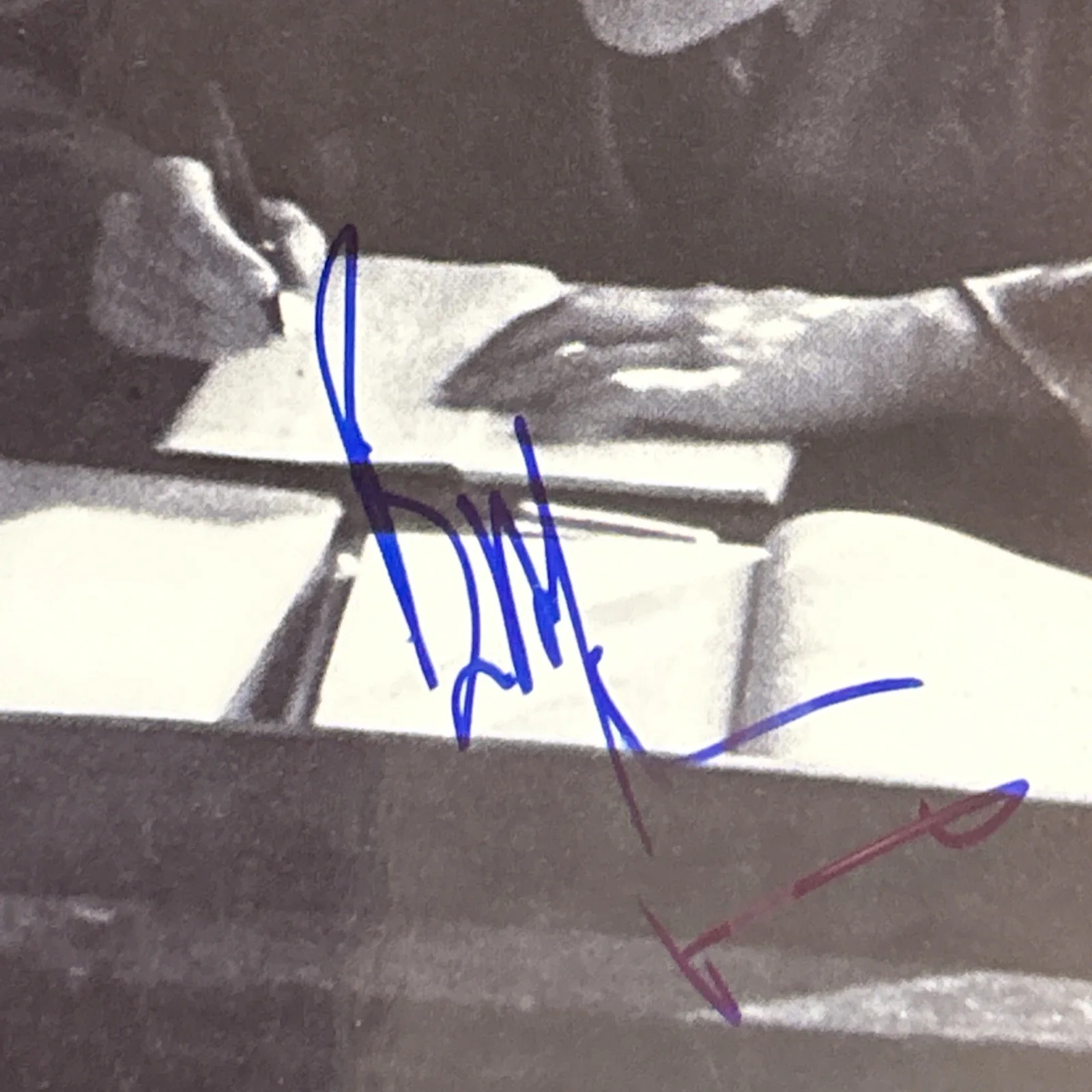 BILL WYMAN THE ROLLING STONES Signed Autographed 8x10 Photo AUTHENTIC, image 3