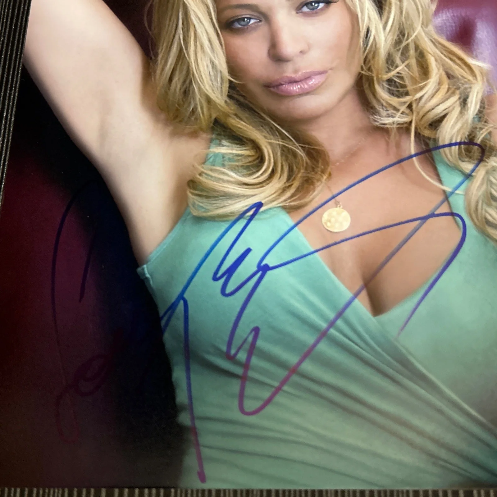 TAYLOR DAYNE SINGER Signed Autographed 8x10 Photo AUTHENTIC B, image 3