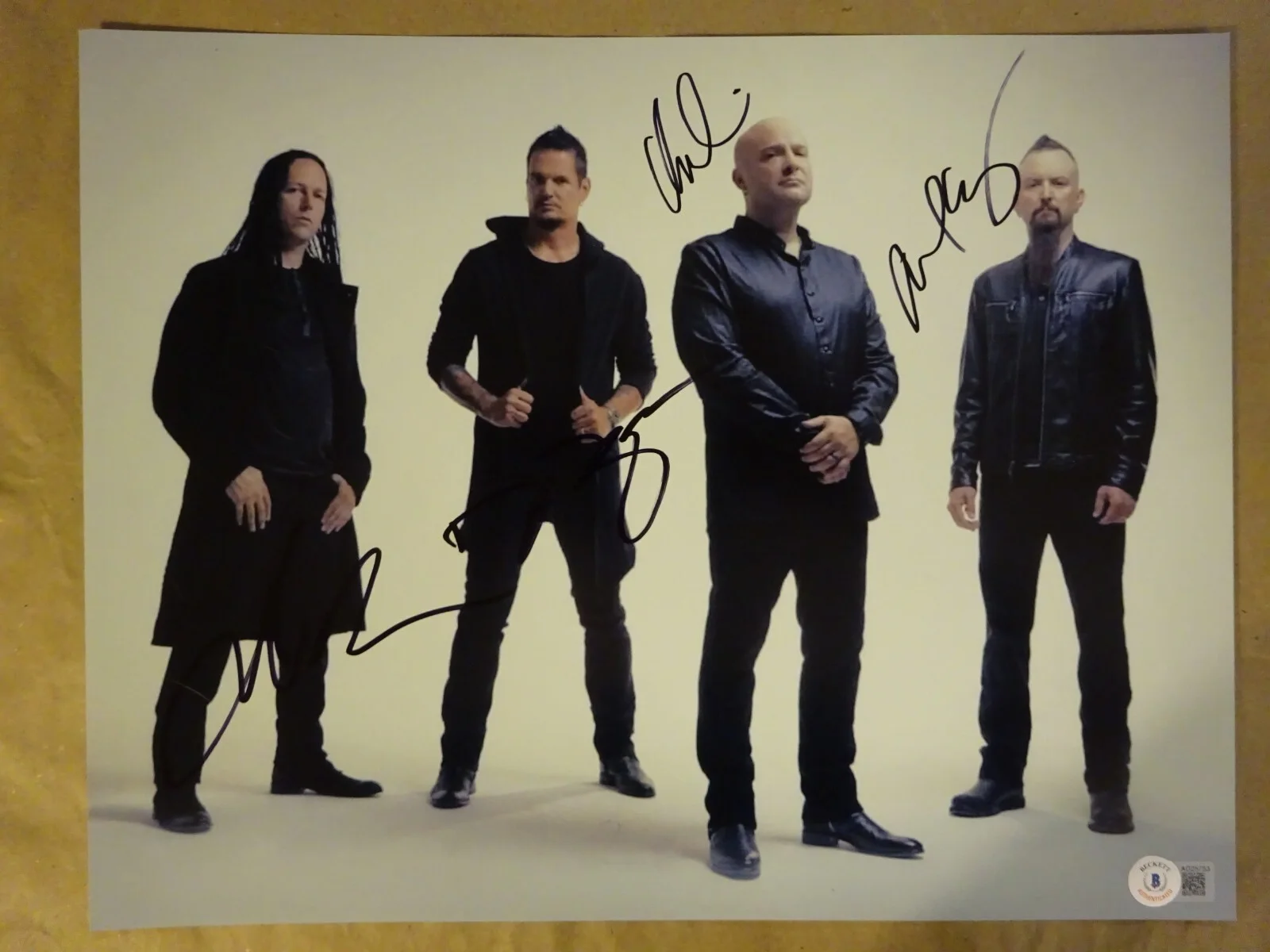Autographed Disturbed 11"x14" Photo Signed By 4 Complete Beckett COA LOA Draiman, изображение 2
