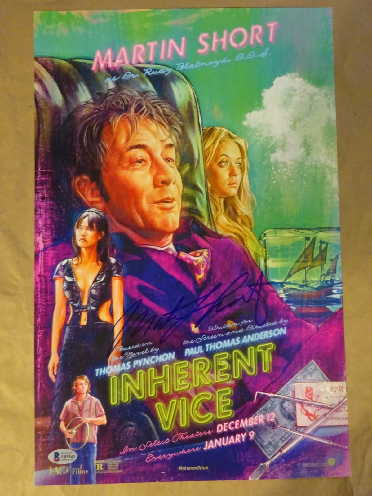 Martin Short — Signed Martin Short Autographed 11"x17" Inherent Vice Photo Beckett BAS COA, изображение 2
