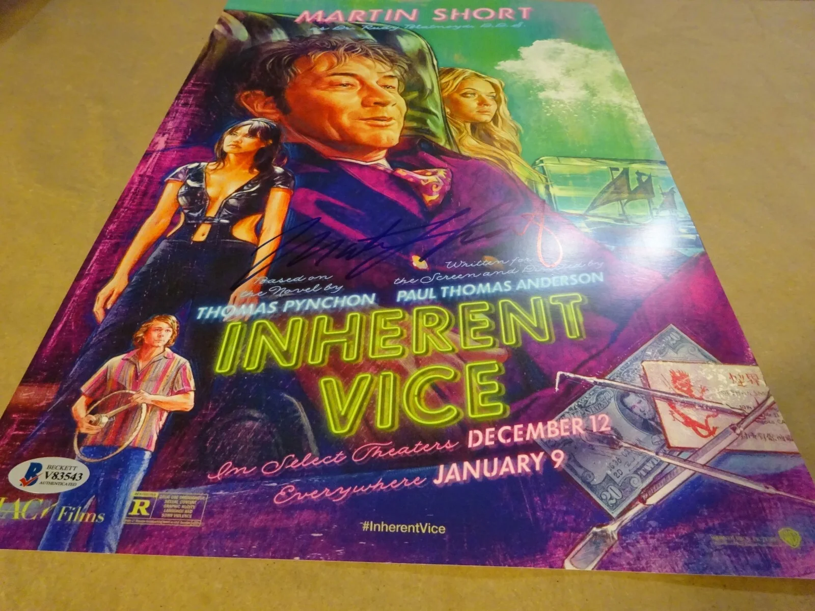 Martin Short — Signed Martin Short Autographed 11"x17" Inherent Vice Photo Beckett BAS COA, изображение 3