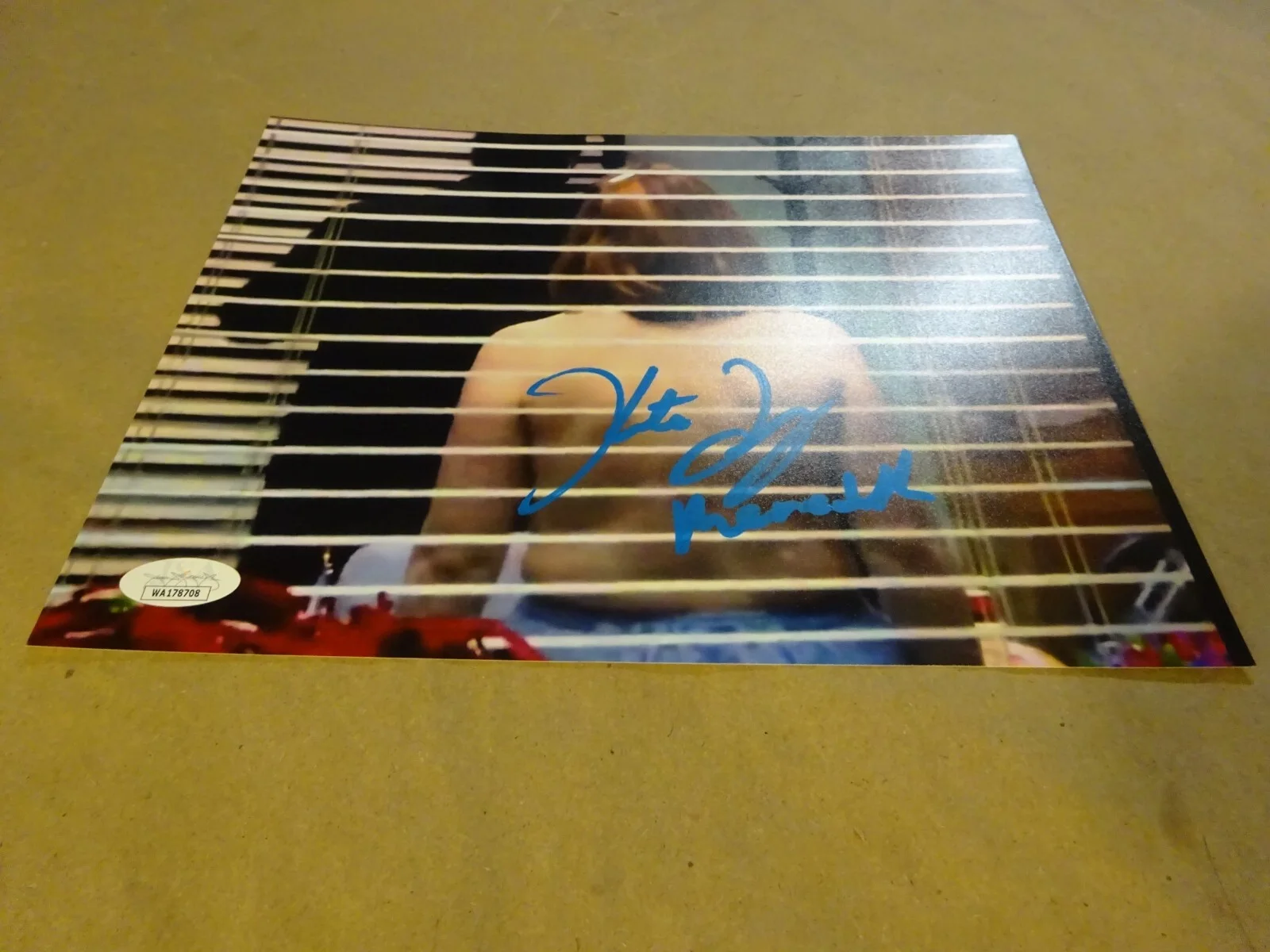 Kate Flannery — Signed Kate Flannery Autographed 8"x10" Photo The Office JSA COA, изображение 2