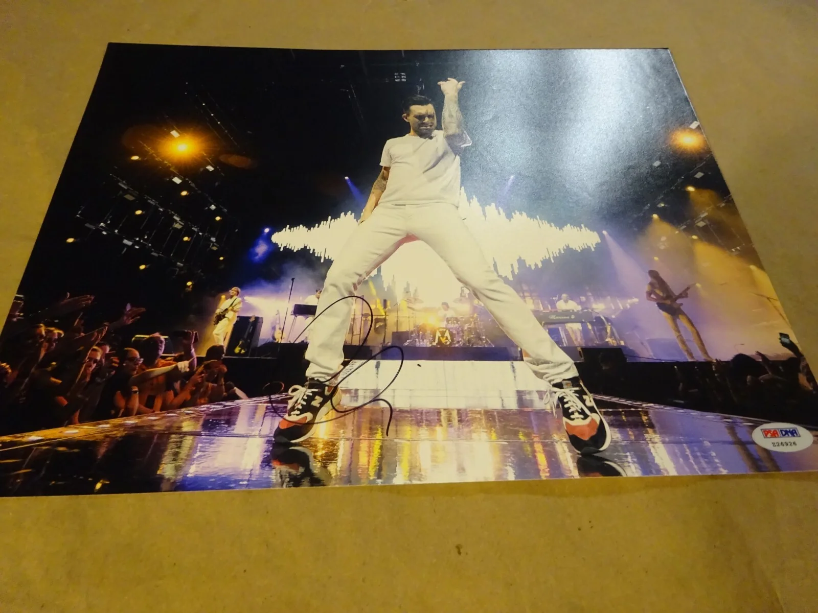 Autographed Adam Levine Signed Maroon 5 11"x14" Photo PSA DNA COA, изображение 2