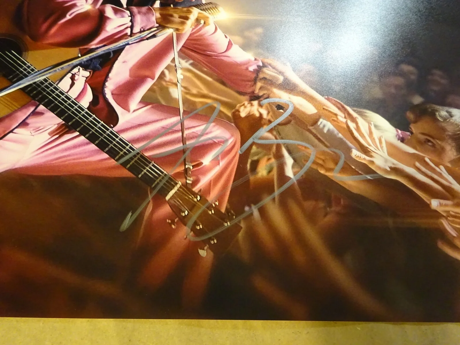 Austin Butler — Signed Austin Butler Autographed 11"x14" Photo Elvis Beckett BAS COA, изображение 4