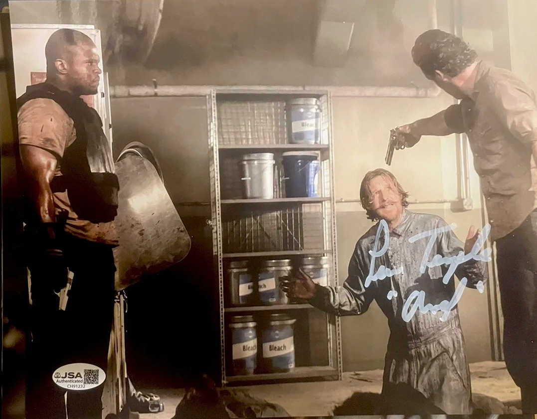 Lew Temple — Lew Temple “Axel” The Walking Dead Signed 8x10 Photo JSA Certified
