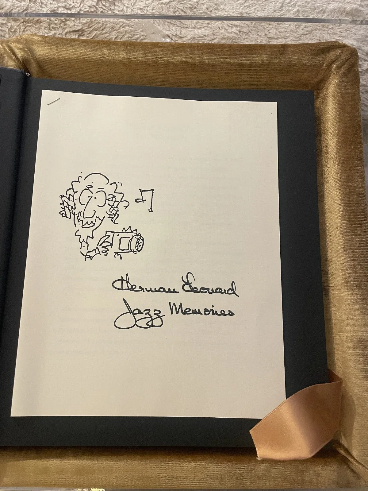 QUINCY JONES, AUTOGRAPHED COPY OF HERMAN LEONARD'S 'JAZZ MEMORIES.' COLLECTOR'S, изображение 2