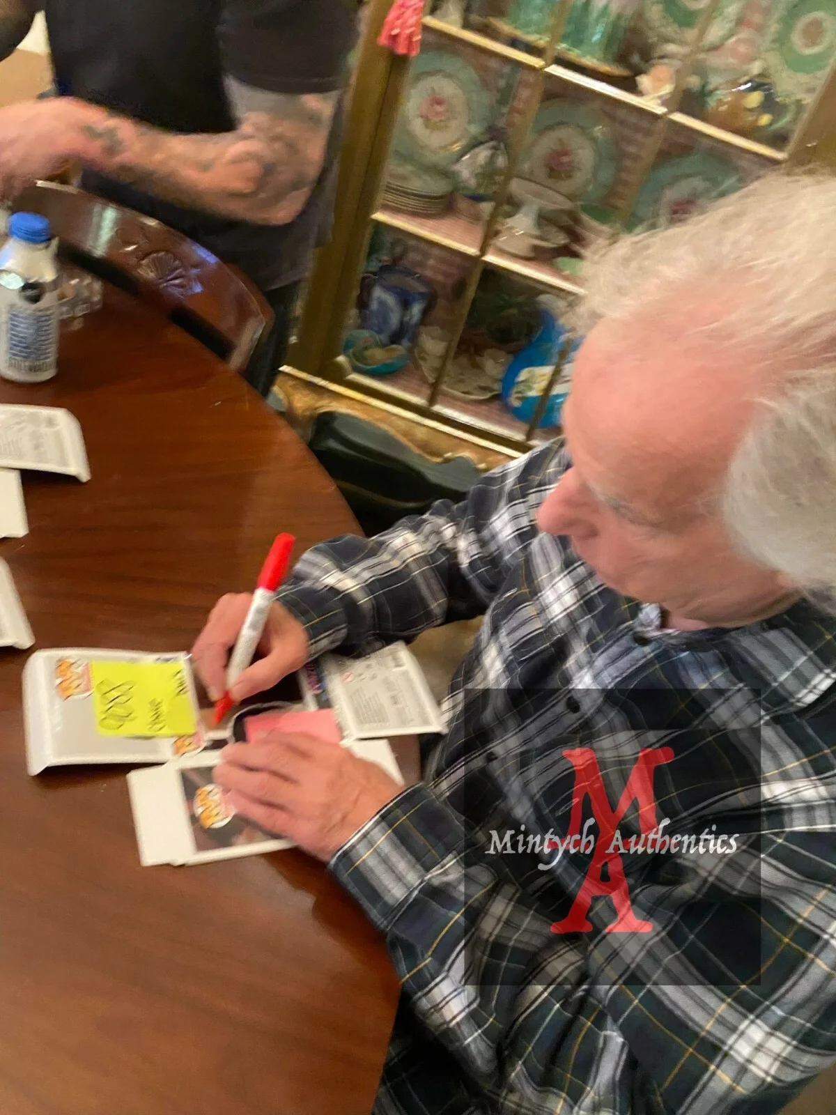 Henry Winkler — Henry Winkler autographed signed Buck 120 knife Scream Ghostface Himbry Beckett, image 3