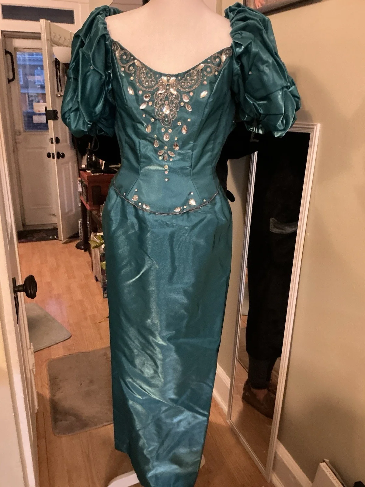 LORETTA LYNN RHINESTONE DRESS SHE WORE AND AUTOGRAPHED OUR QUEEN OF COUNTRY MUS, изображение 3