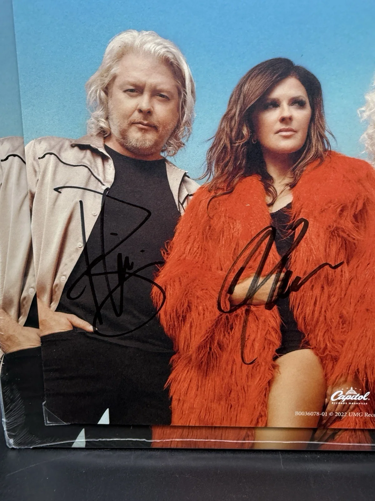 Little Big Town “Mr. Sun“ Vinyl LP Signed Autographed, image 3