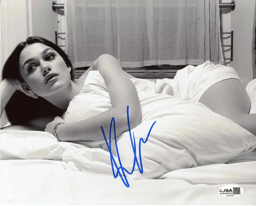 A Star — Keira Knightley 8X10 Photo Hand Signed Autographed JSA COA