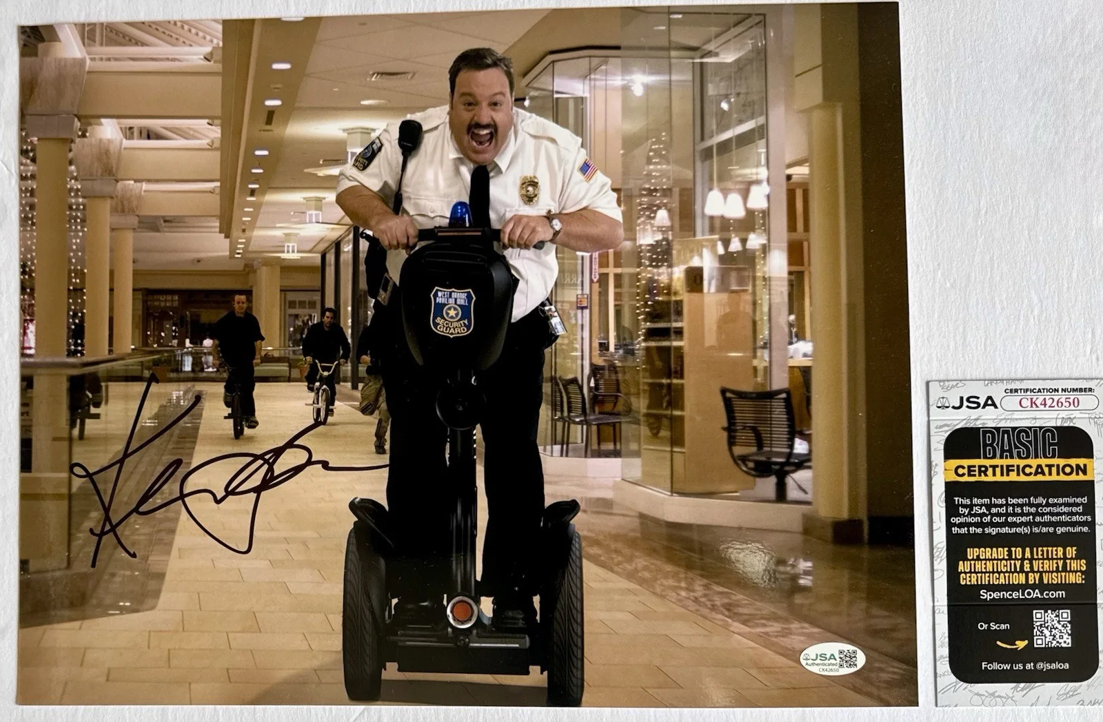 KEVIN JAMES — KEVIN JAMES HAND SIGNED AUTOGRAPH 'PAUL BLART MALL COP' 11X14 PHOTO W/ JSA COA, изображение 2