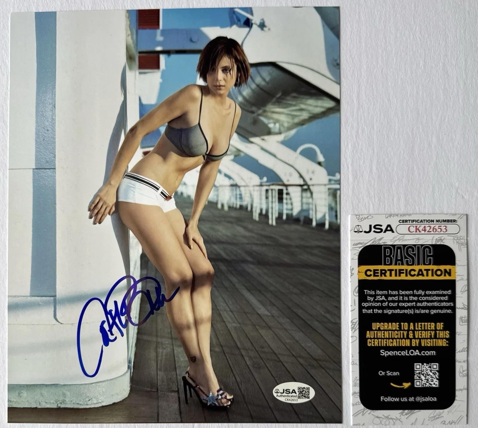 CATHERINE BELL — CATHERINE BELL HAND SIGNED AUTOGRAPH 8X10 PHOTO "JAG" +JSA COA, image 2