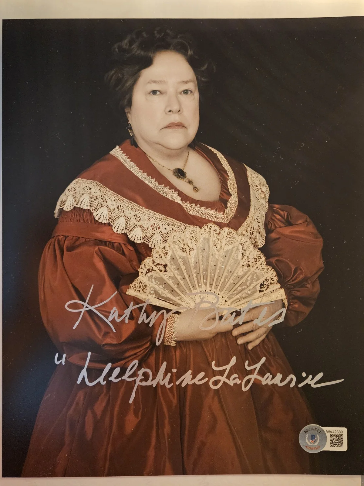 Kathy Bates — Kathy Bates Signed Photo Delphine LaLaurie American Horror Story Beckett COA