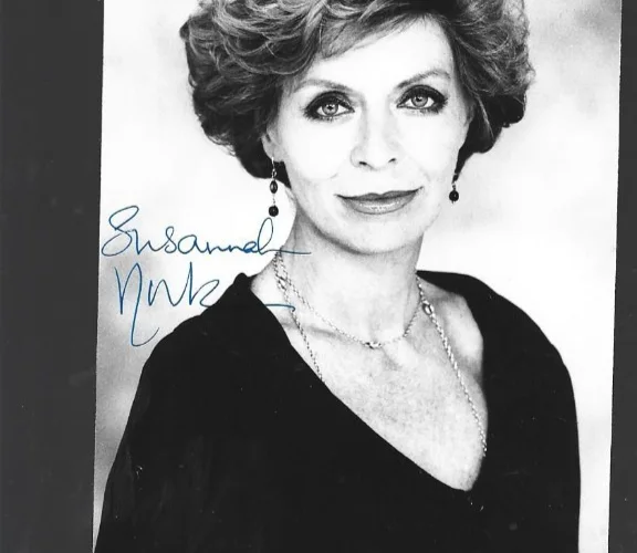 Original hand signed 3 x 5 photo Susannah York, image 2