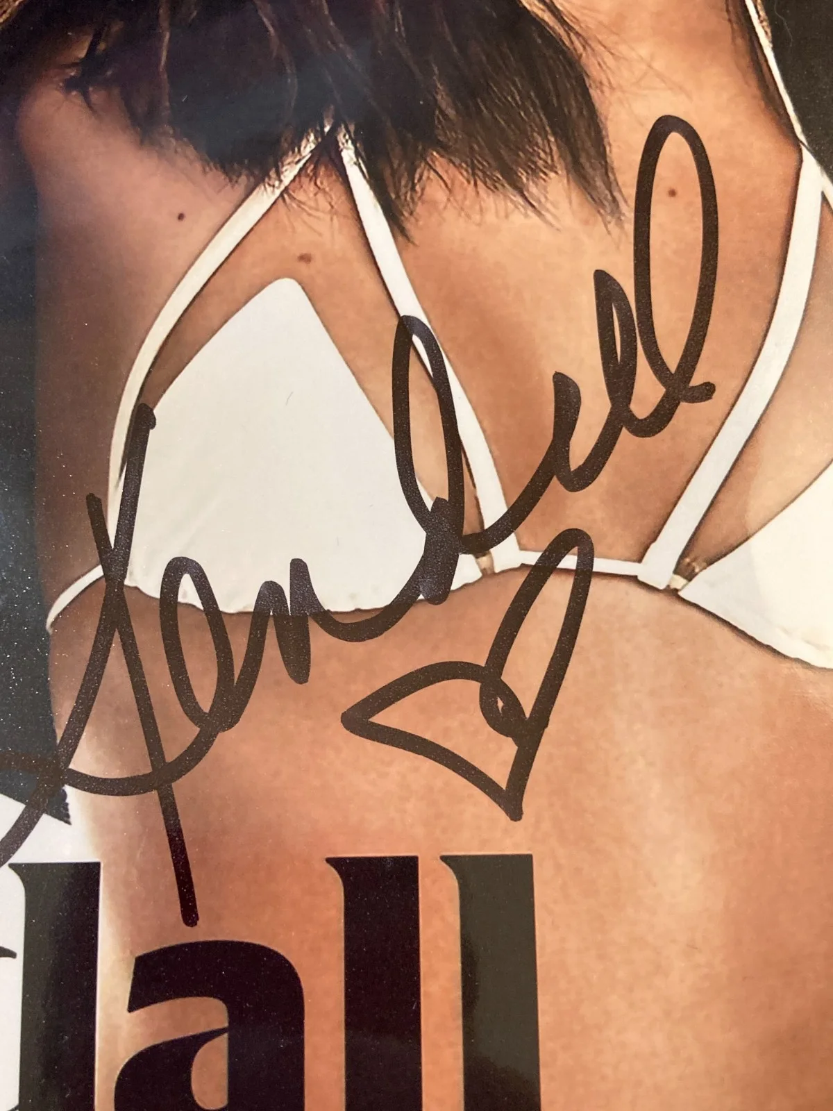 KENDALL JENNER Signed 8 x 10 Photo with COA, image 2