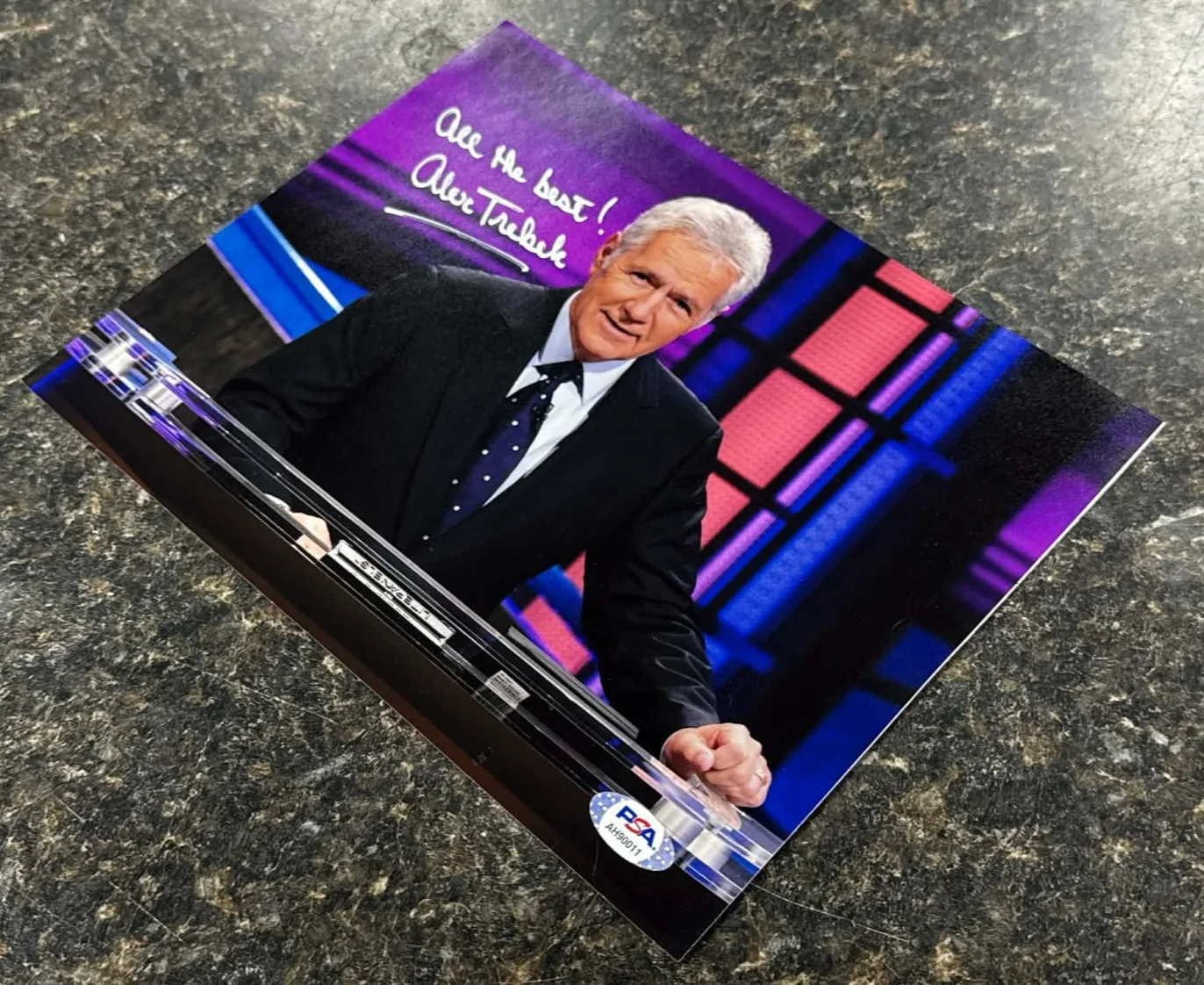 **NICE** Alex Trebek Signed Autograph 8x10 Photo w/ PSA/DNA C.O.A, изображение 3