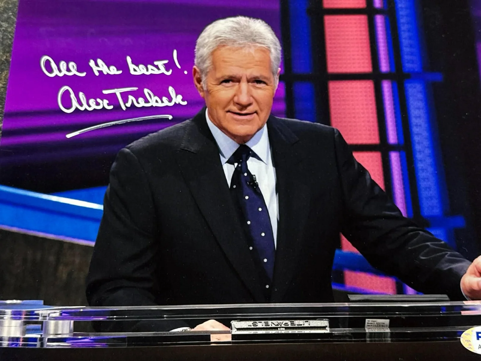 **NICE** Alex Trebek Signed Autograph 8x10 Photo w/ PSA/DNA C.O.A, изображение 4