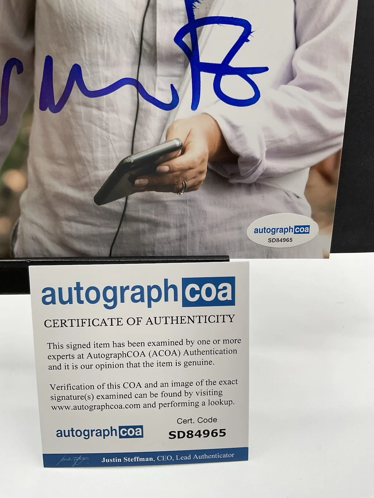 Uta Briesewitz — Uta Briesewitz signed 8x10 Stranger Things signed 8x10 ACOA Director autographed, image 3