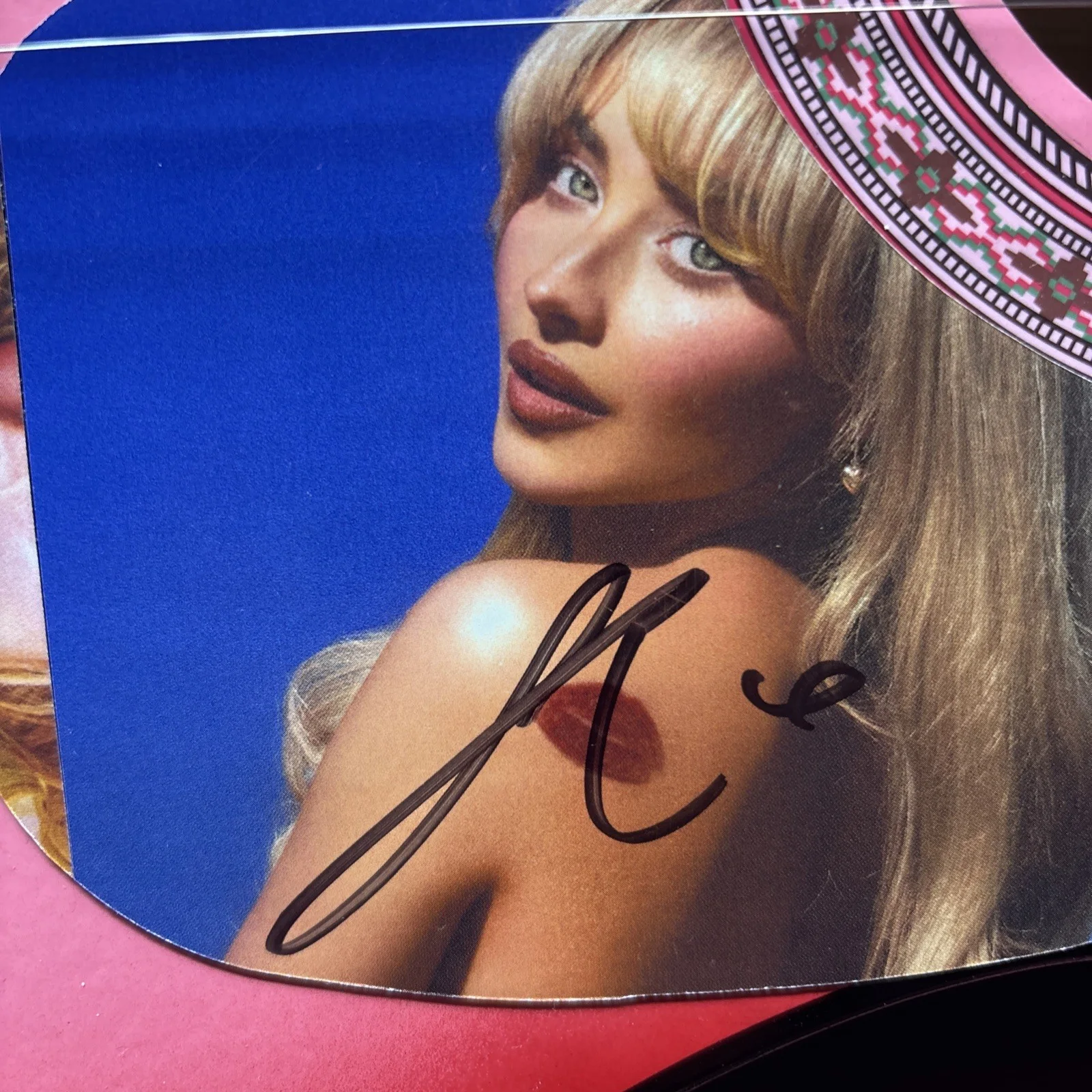 Sabrina Carpenter Autographed Acoustic Guitar Signed Short N Sweet Beckett BAS, изображение 2