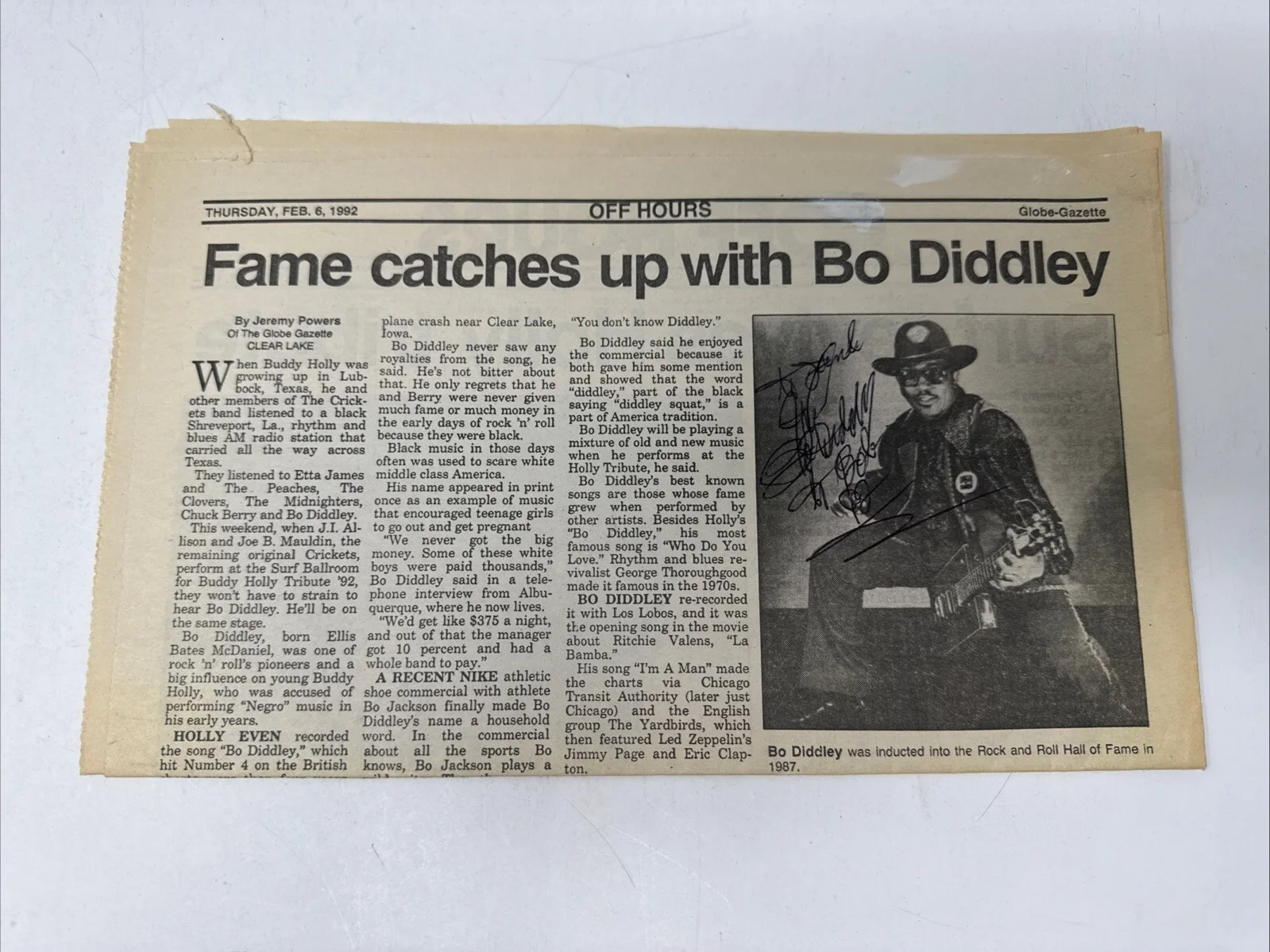 1992 BO DIDDLEY Autograph Signed Newspaper Globe Gazette Vintage, image 2