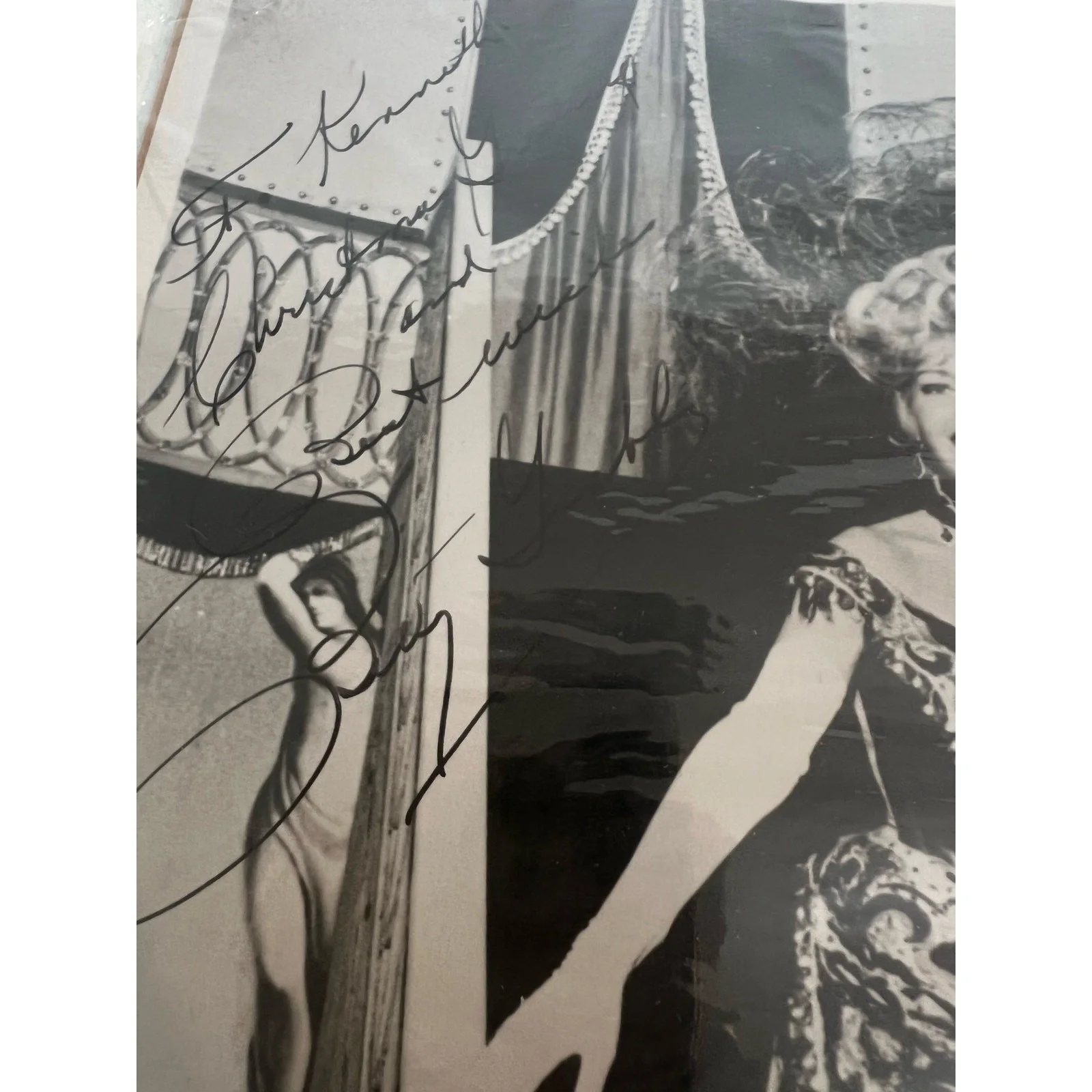 Signed Autographed Photo of Betty Grable w Original Envelope, изображение 4