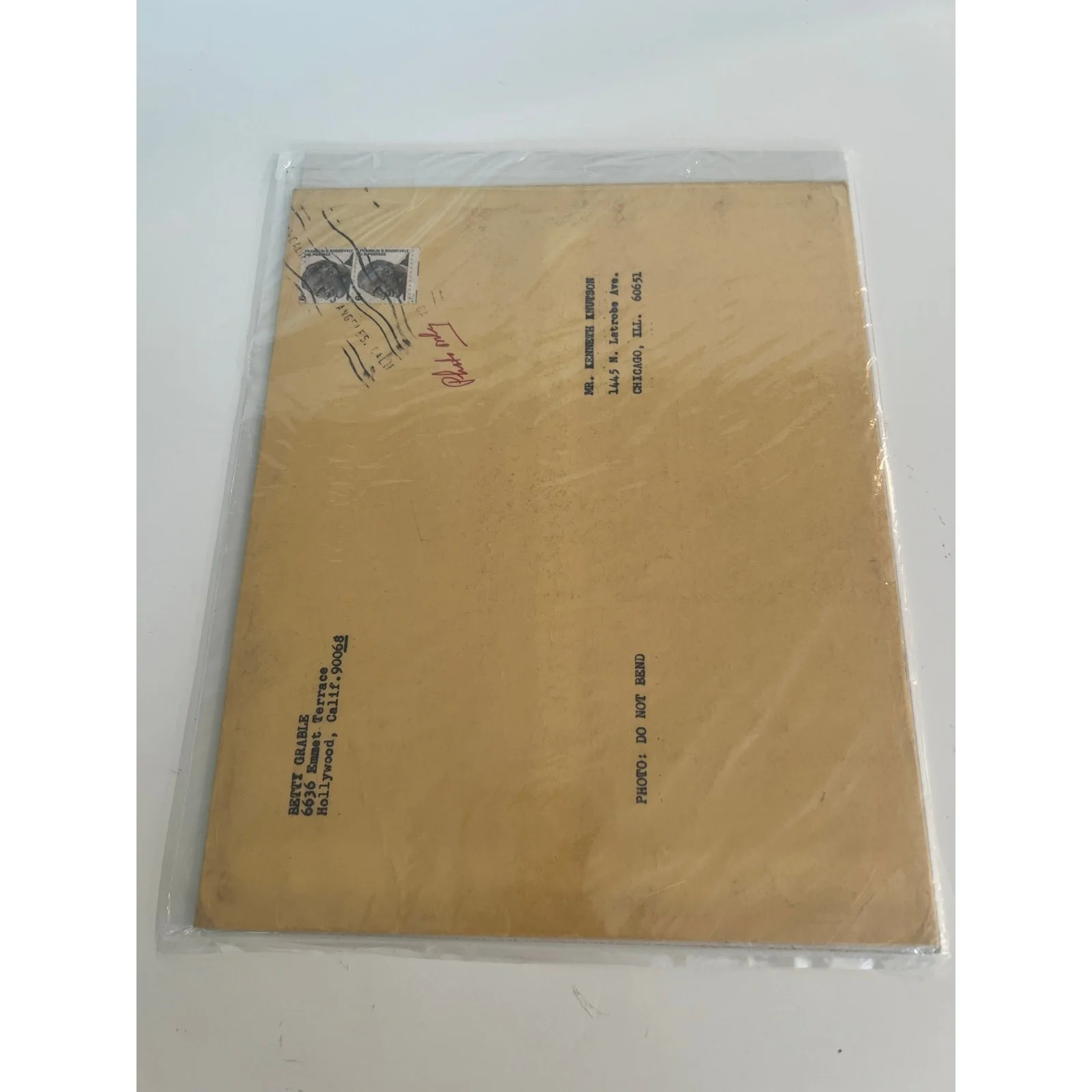 Signed Autographed Photo of Betty Grable w Original Envelope, изображение 4