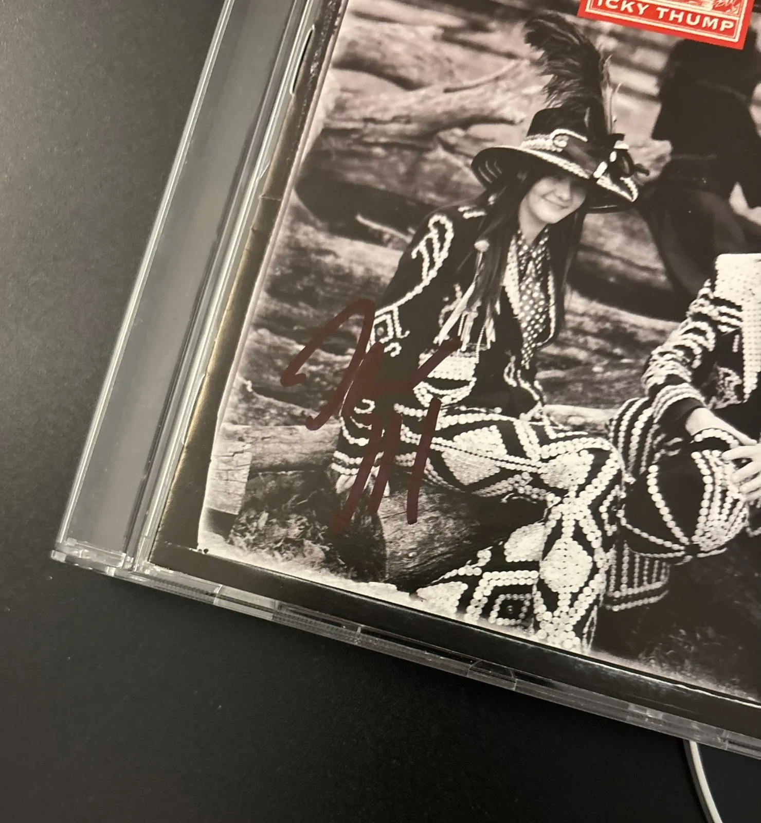GFA The White Stripes * JACK WHITE * Signed CD Booklet PROOF COA, image 3
