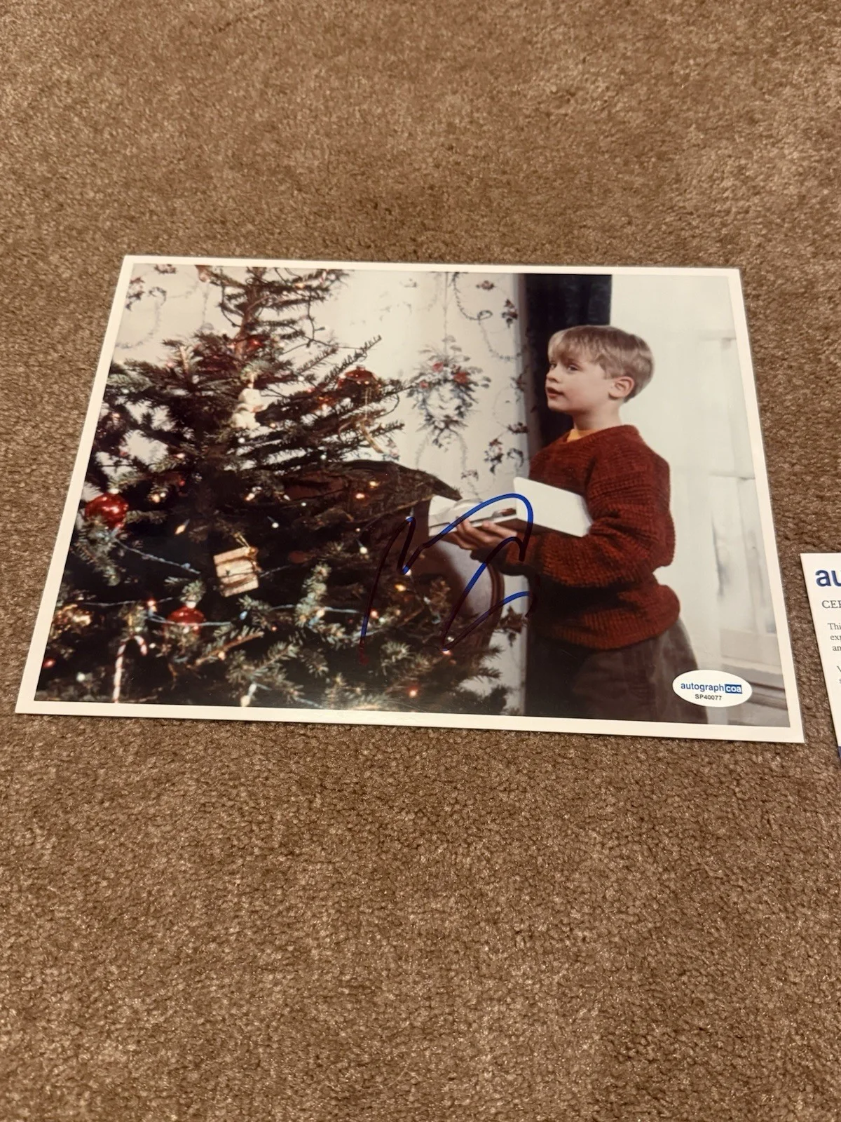 Macaulay Culkin — Kevin McCallister Macaulay Culkin Signed Home Alone 8x10 Photo ACOA COA, image 3