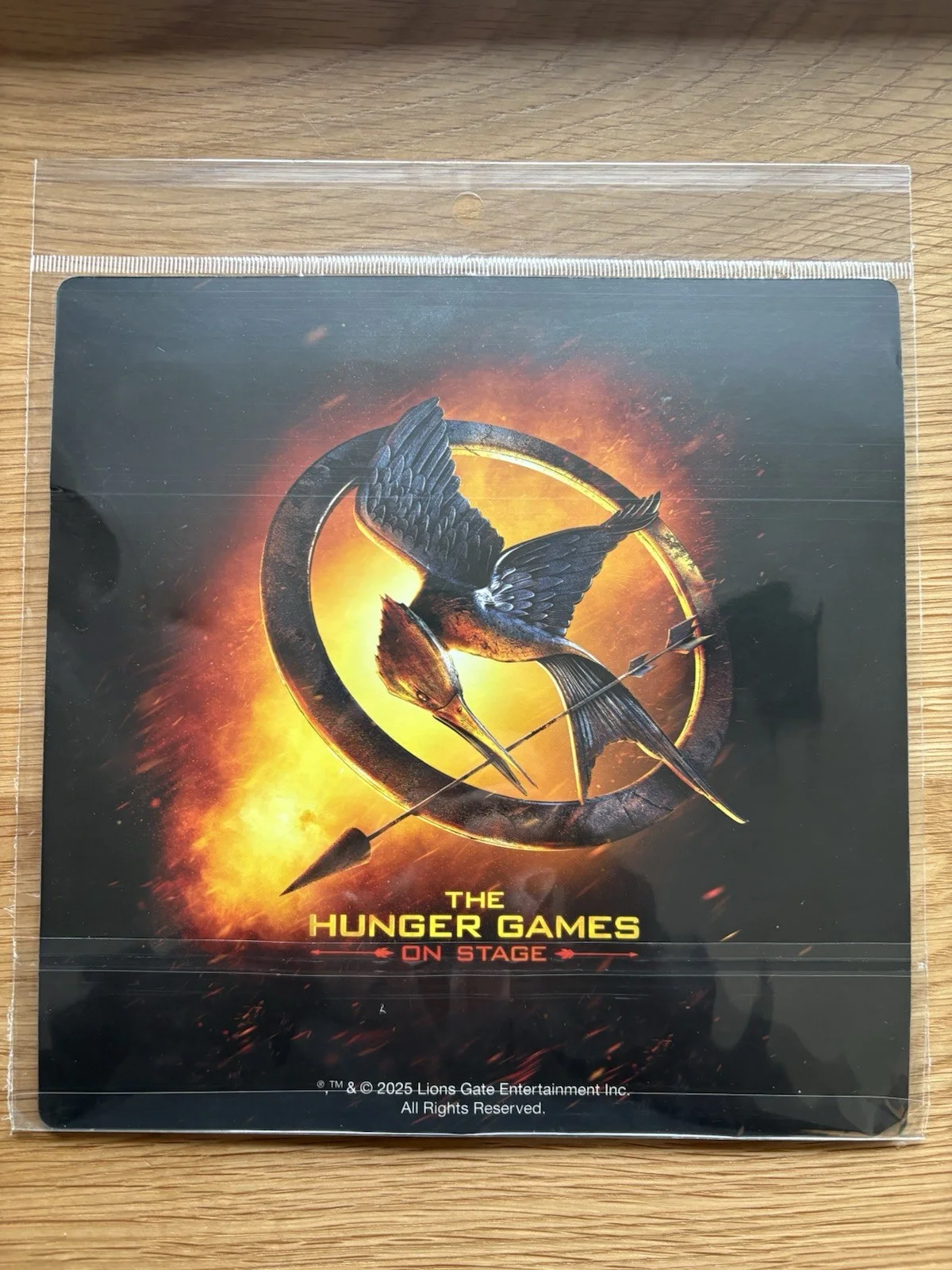 Hunger Games Live On Stage District Patches Merchandise Brand New Sealed, изображение 2