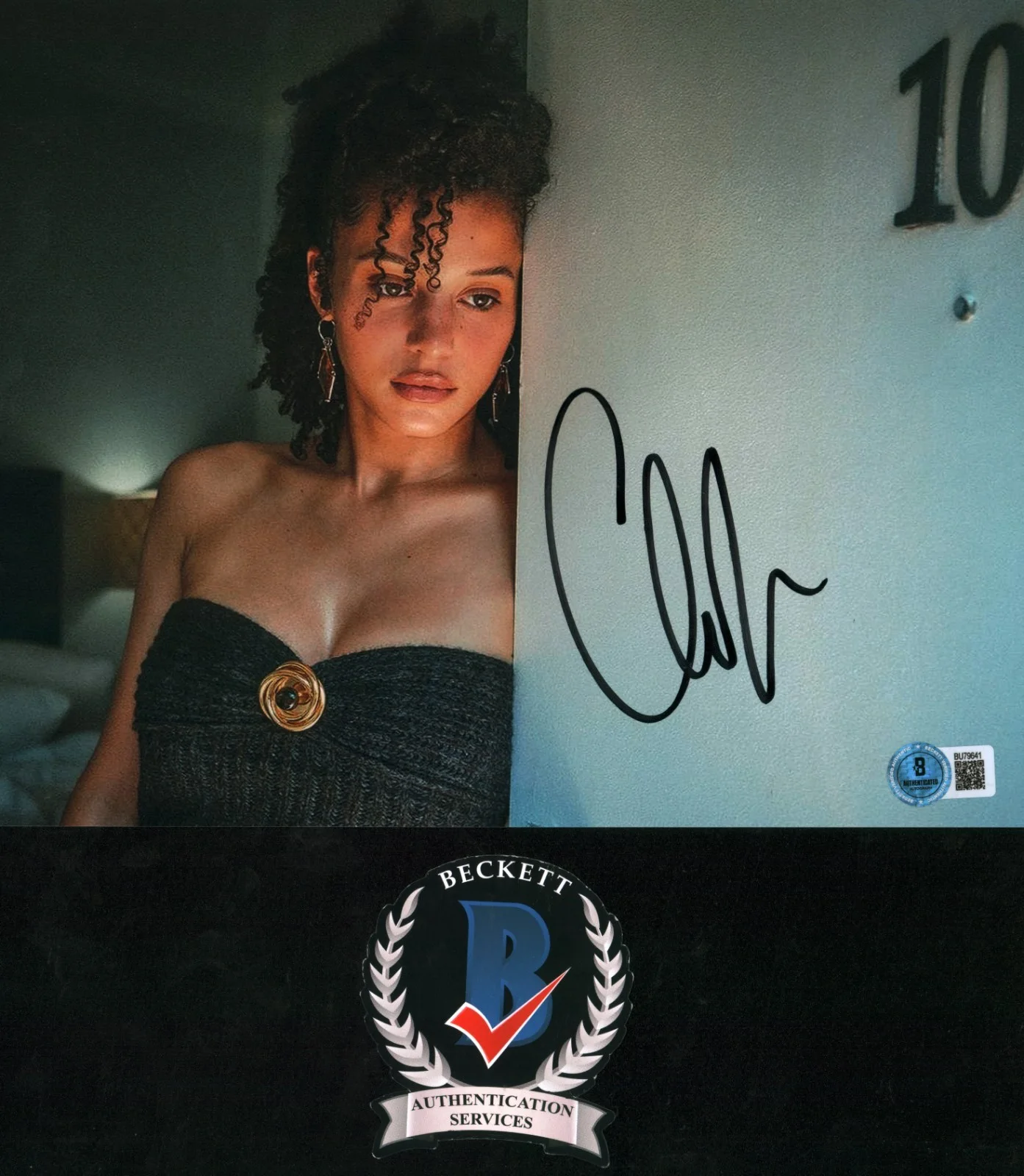 chase infiniti — Chase Infiniti Signed Autographed Beautiful Busty Actress 8x10 Photo BAS COA