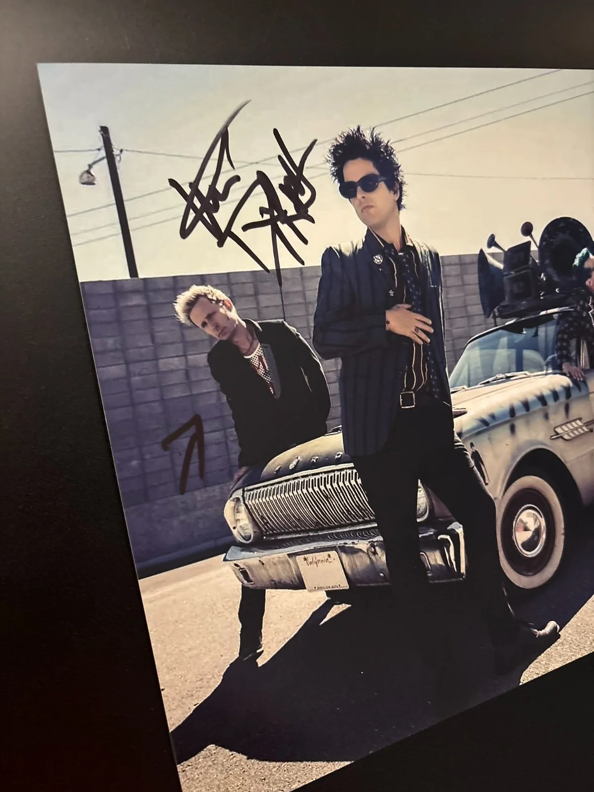 GFA Green Day Band Bassist * MIKE DIRNT * Signed 11x14 Photo PROOF COA, image 4