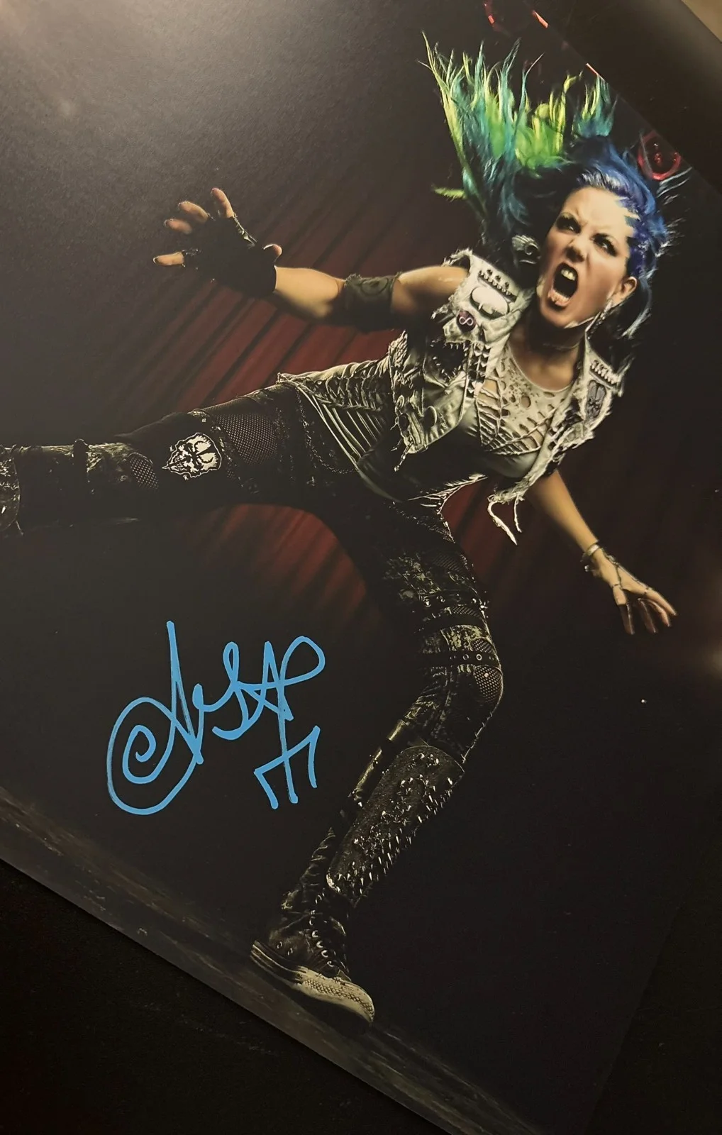 GFA Arch Enemy Singer * ALISSA WHITE-GLUZ * Signed 11x14 Photo PROOF COA, image 3