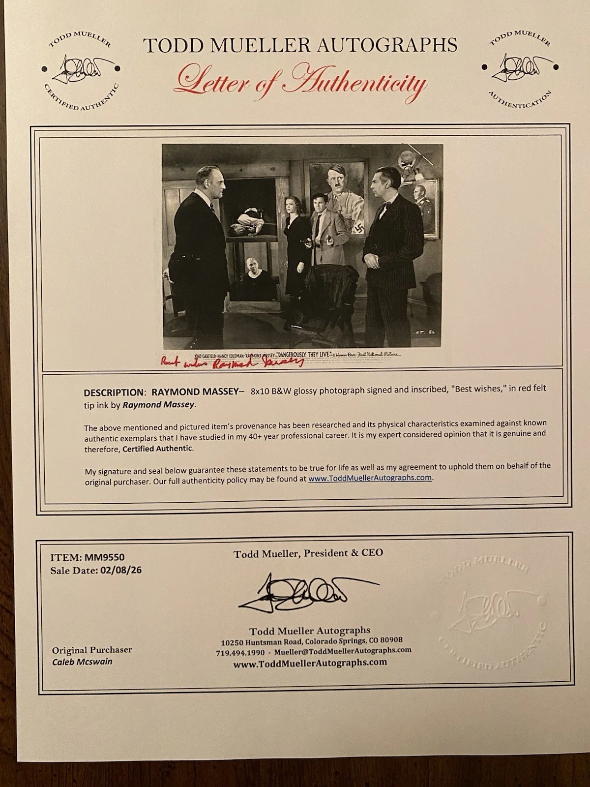 Raymond Massey — Raymond Massey Signed Autographed Photo With COA Dangerously They Live, изображение 4