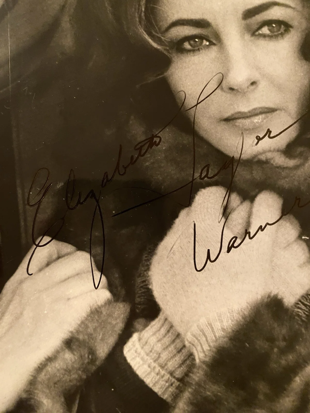 Elizabeth Taylor — Elizabeth Taylor Signed Autographed 8x10 Photo With COA Ash Wednesday RARE, image 2