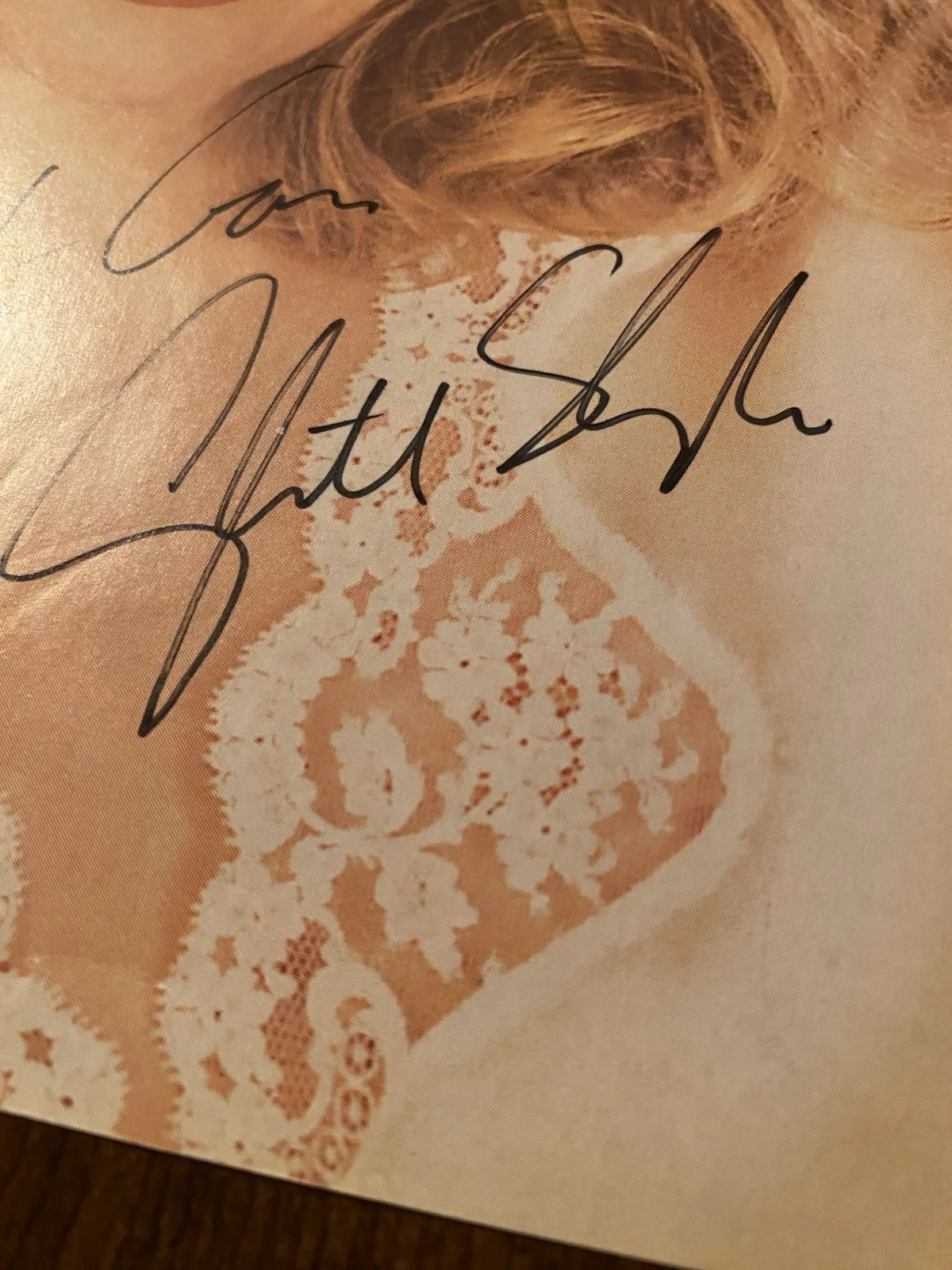 Cybill Shepherd — Cybill Shepherd Signed Autographed People Magazine With COA Moonlighting, image 3
